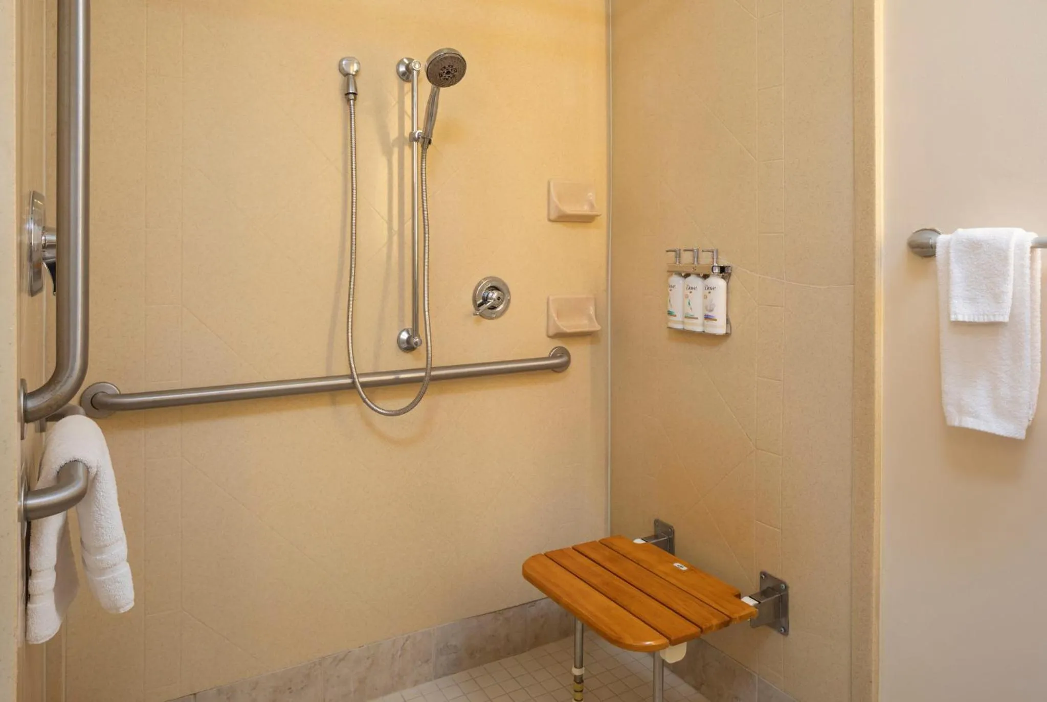 Photo of the whole room in Holiday Inn Hotel & Suites Maple Grove Northwest Minneapolis-Arbor Lakes by IHG