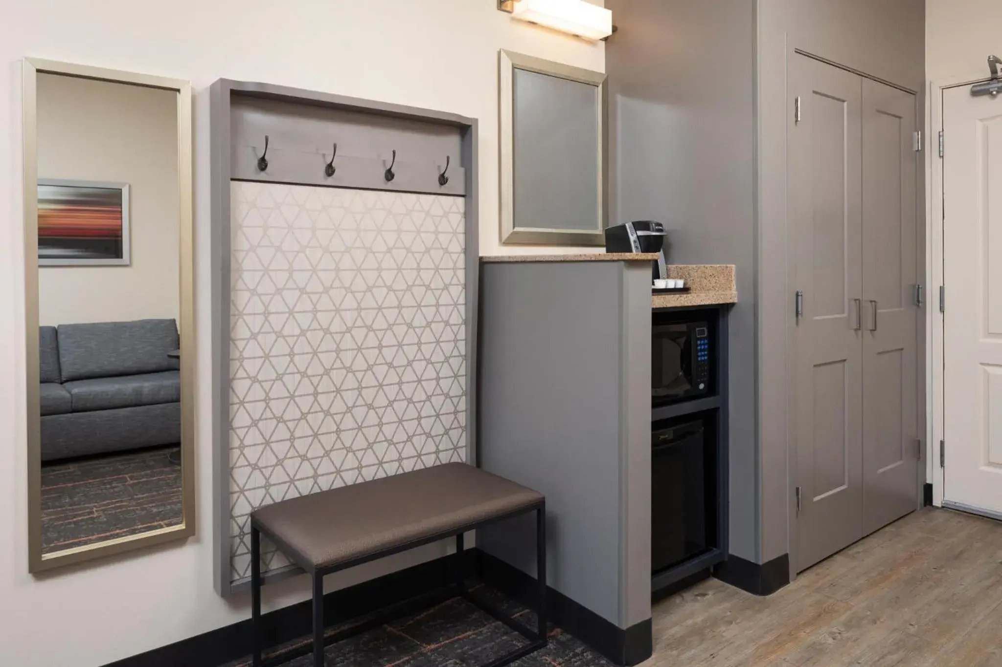 Standard Room with Two Queen Beds in Holiday Inn Hotel & Suites Maple Grove Northwest Minneapolis-Arbor Lakes by IHG Standard Room with Two Queen Beds in Holiday Inn Hotel & Suites Maple Grove Northwest Minneapolis-Arbor Lakes by IHG