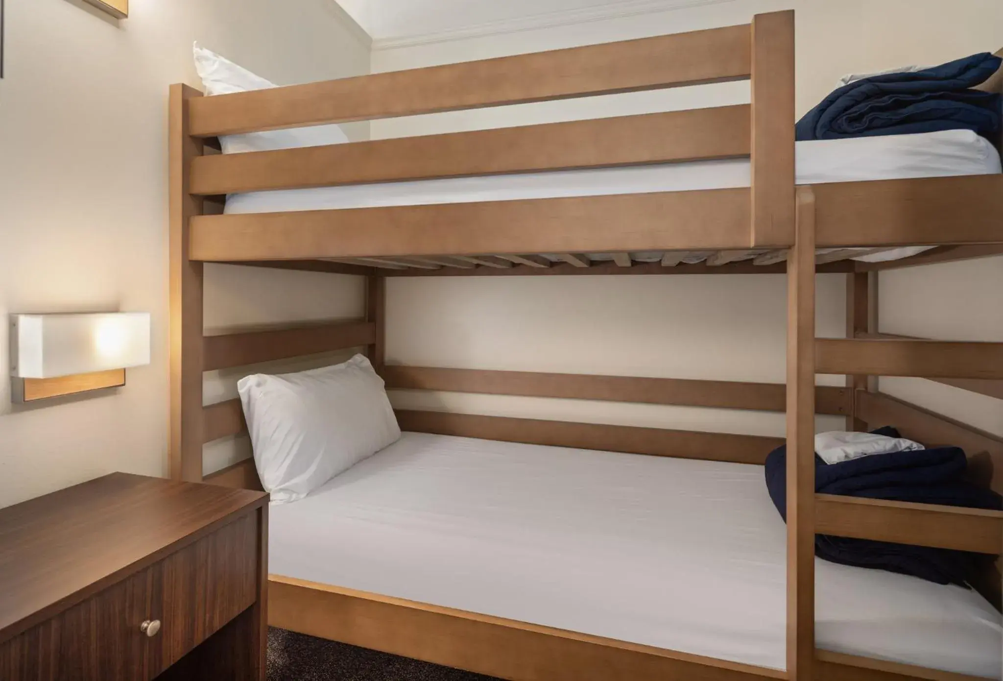 One-Bedroom Family Room with One King Bed and One Bunk Bed in Holiday Inn Hotel & Suites Maple Grove Northwest Minneapolis-Arbor Lakes by IHG One-Bedroom Family Room with One King Bed and One Bunk Bed in Holiday Inn Hotel & Suites Maple Grove Northwest Minneapolis-Arbor Lakes by IHG