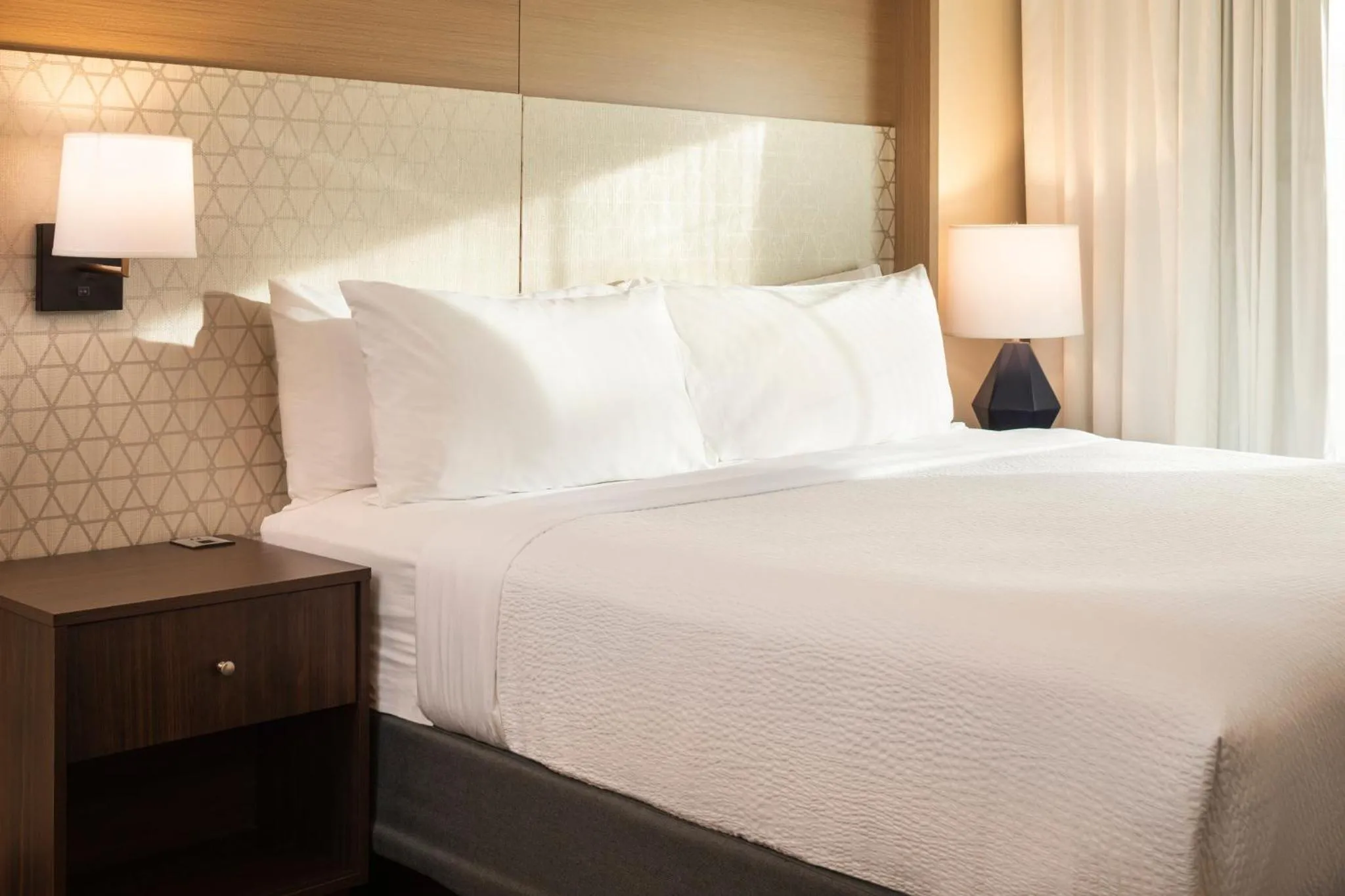 Photo of the whole room, Bed in Holiday Inn Hotel & Suites Maple Grove Northwest Minneapolis-Arbor Lakes by IHG