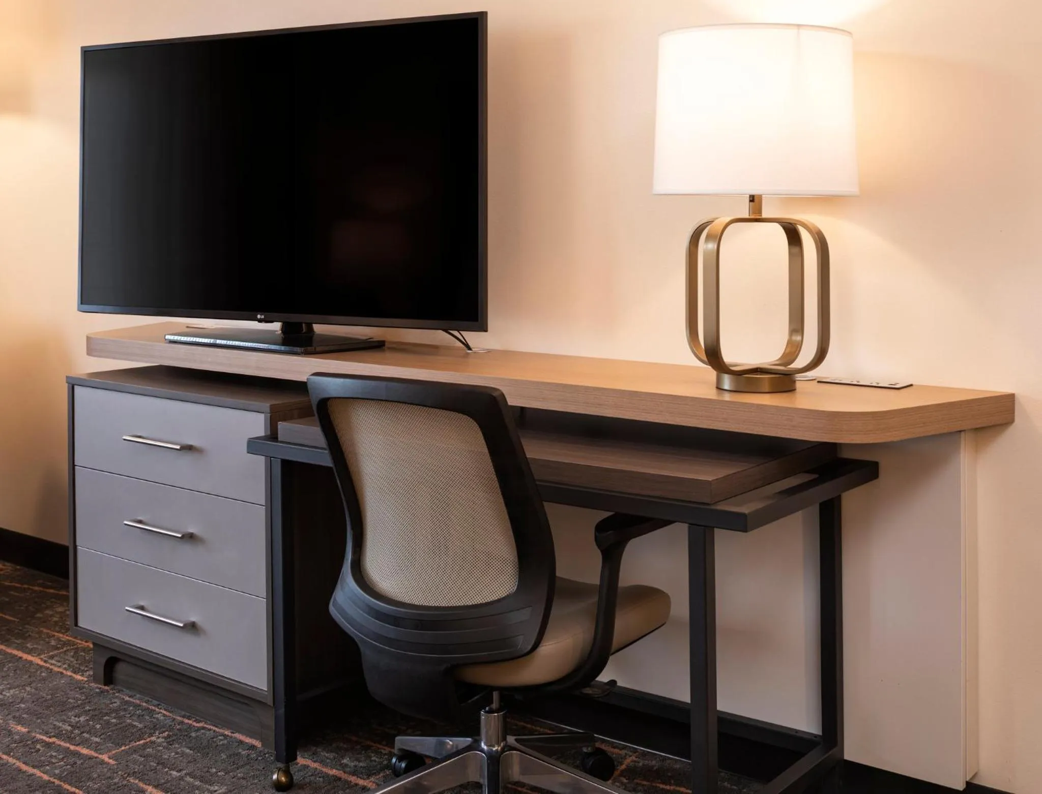 Photo of the whole room in Holiday Inn Hotel & Suites Maple Grove Northwest Minneapolis-Arbor Lakes by IHG