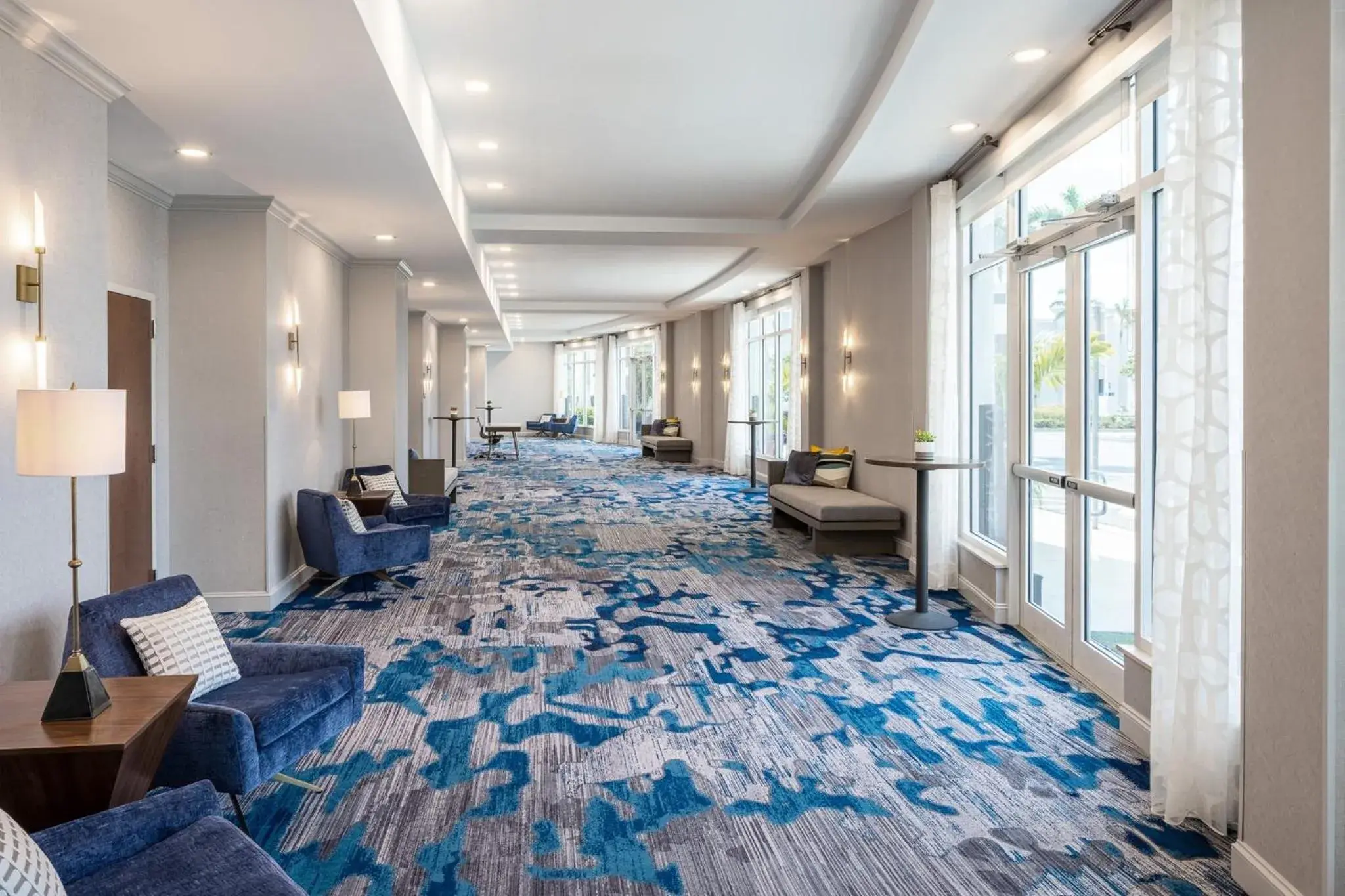 Meeting/conference room, Bed in Crowne Plaza Ft Myers Gulf Coast by IHG Meeting/conference room, Bed in Crowne Plaza Ft Myers Gulf Coast by IHG