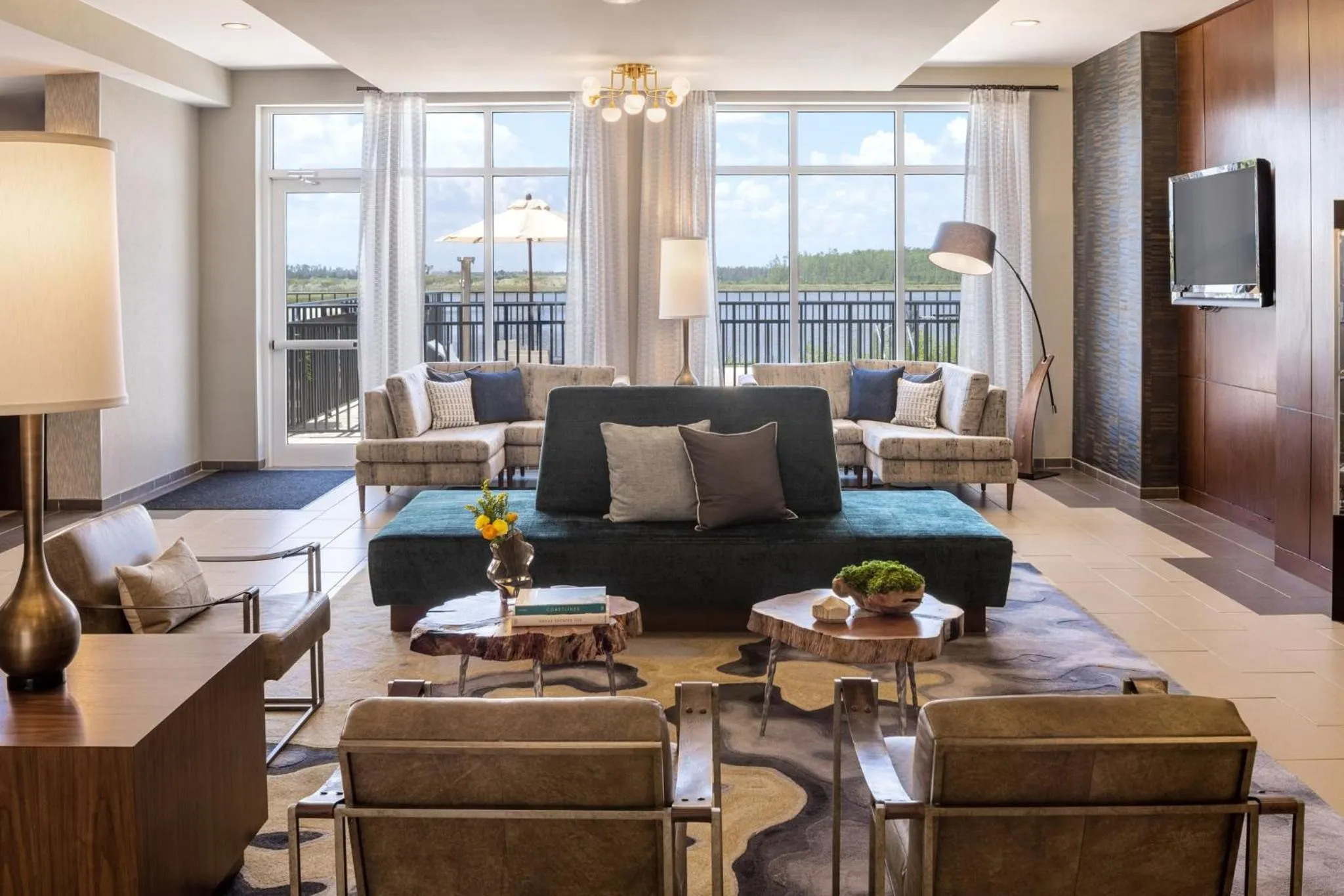 Property building in Crowne Plaza Ft Myers Gulf Coast by IHG