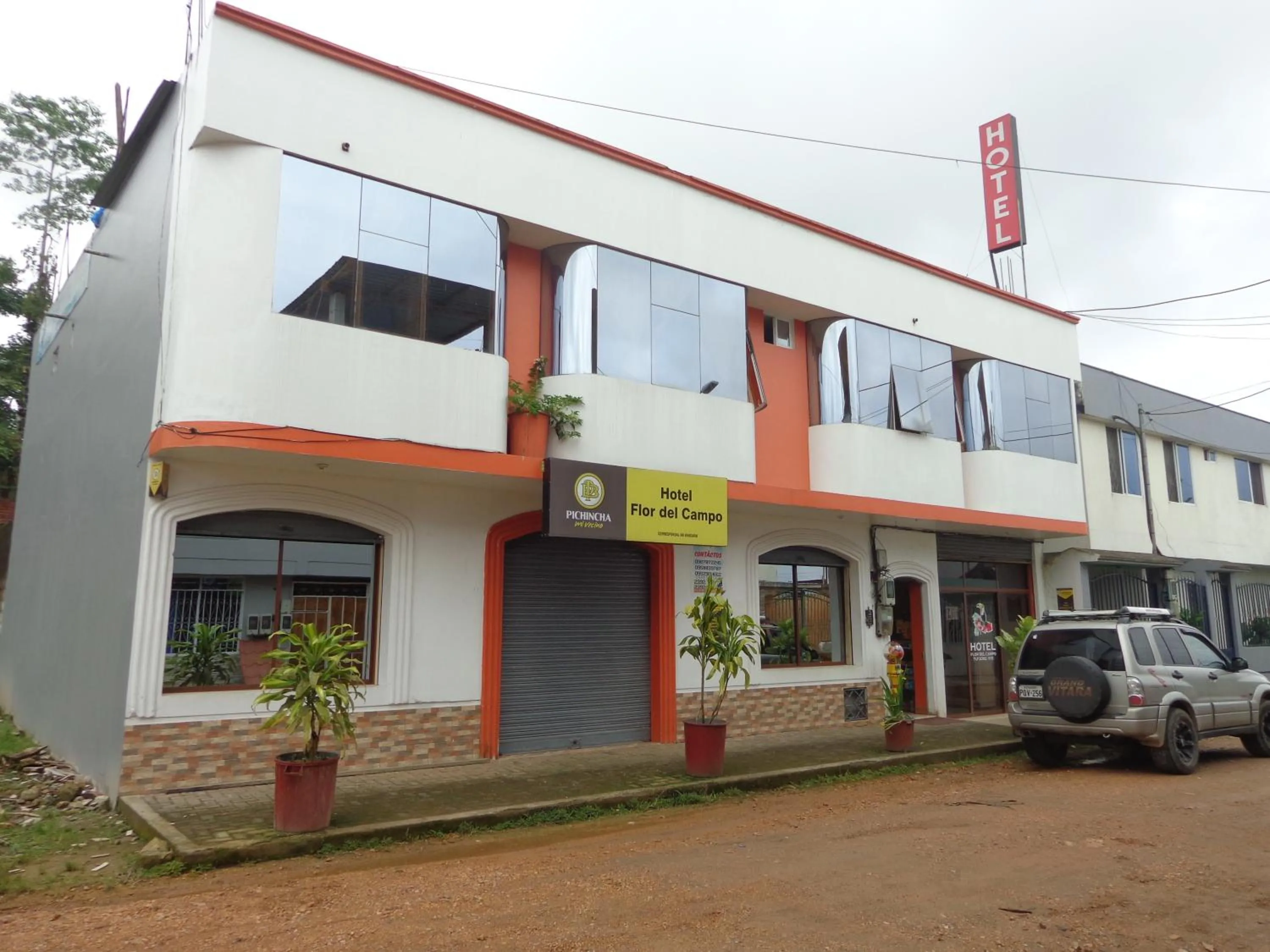 Property building in Hotel Flor Del Campo