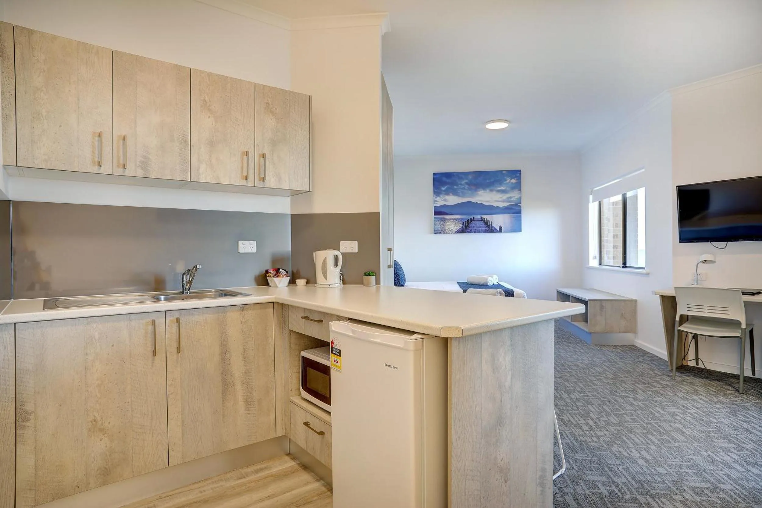 Kitchen or kitchenette in Limani Port Lincoln