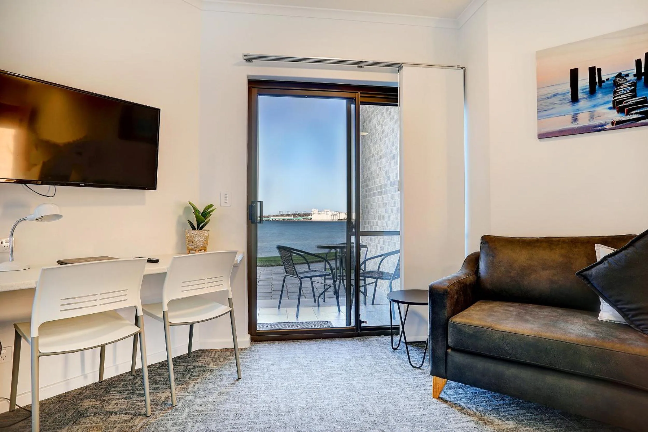 TV and multimedia in Limani Port Lincoln