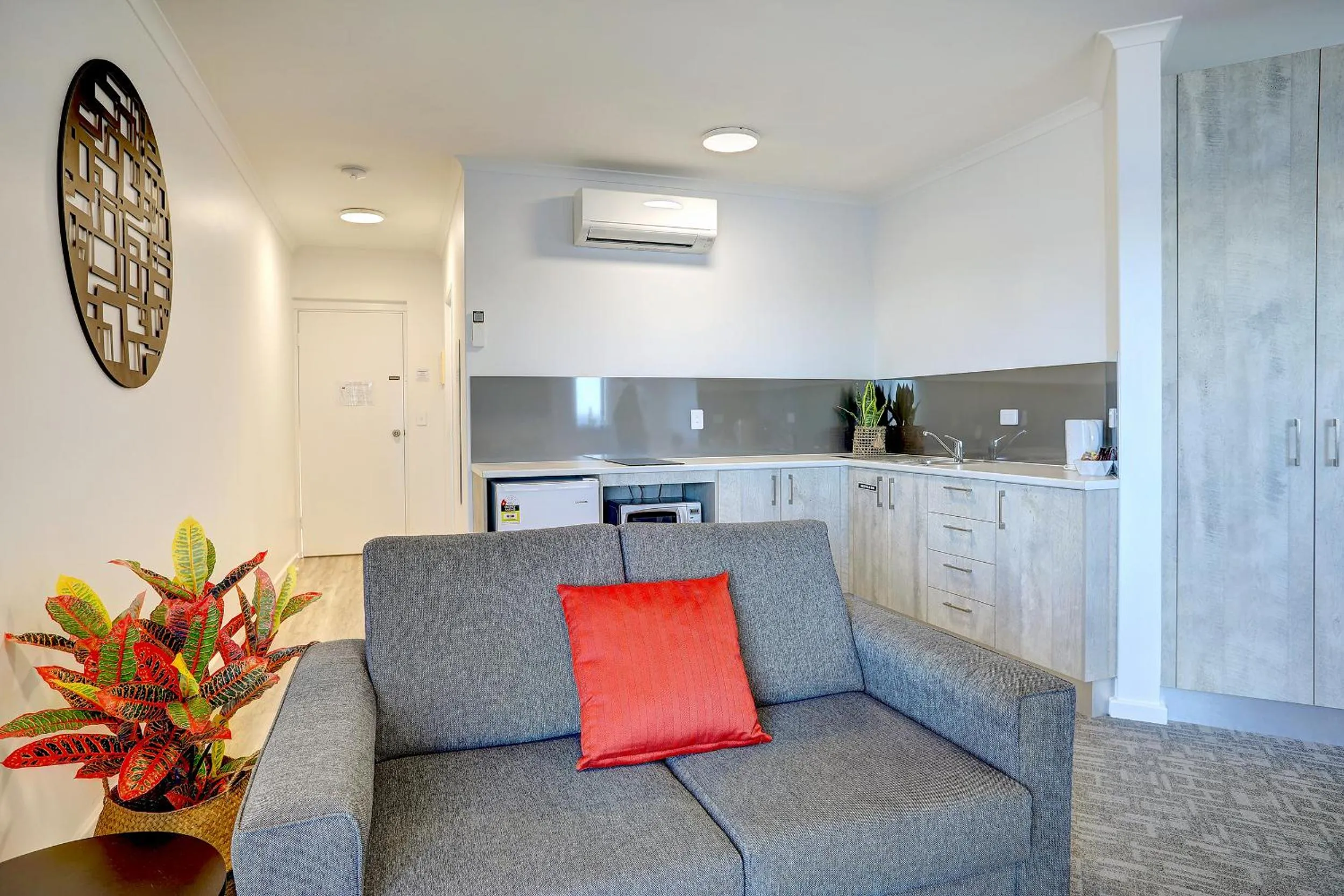 Kitchen or kitchenette in Limani Port Lincoln