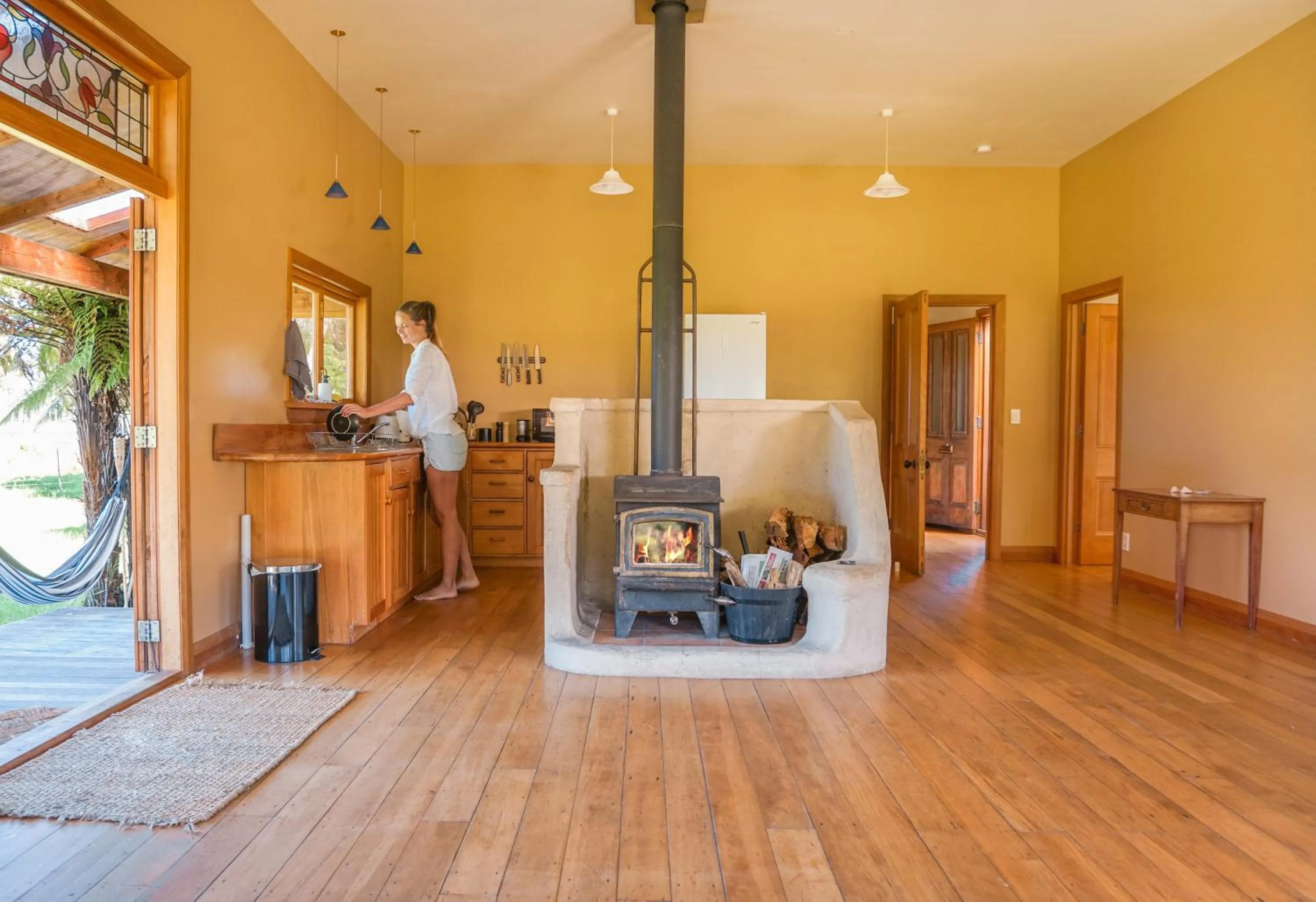 Kitchen or kitchenette in The Barn Cabins & Camp