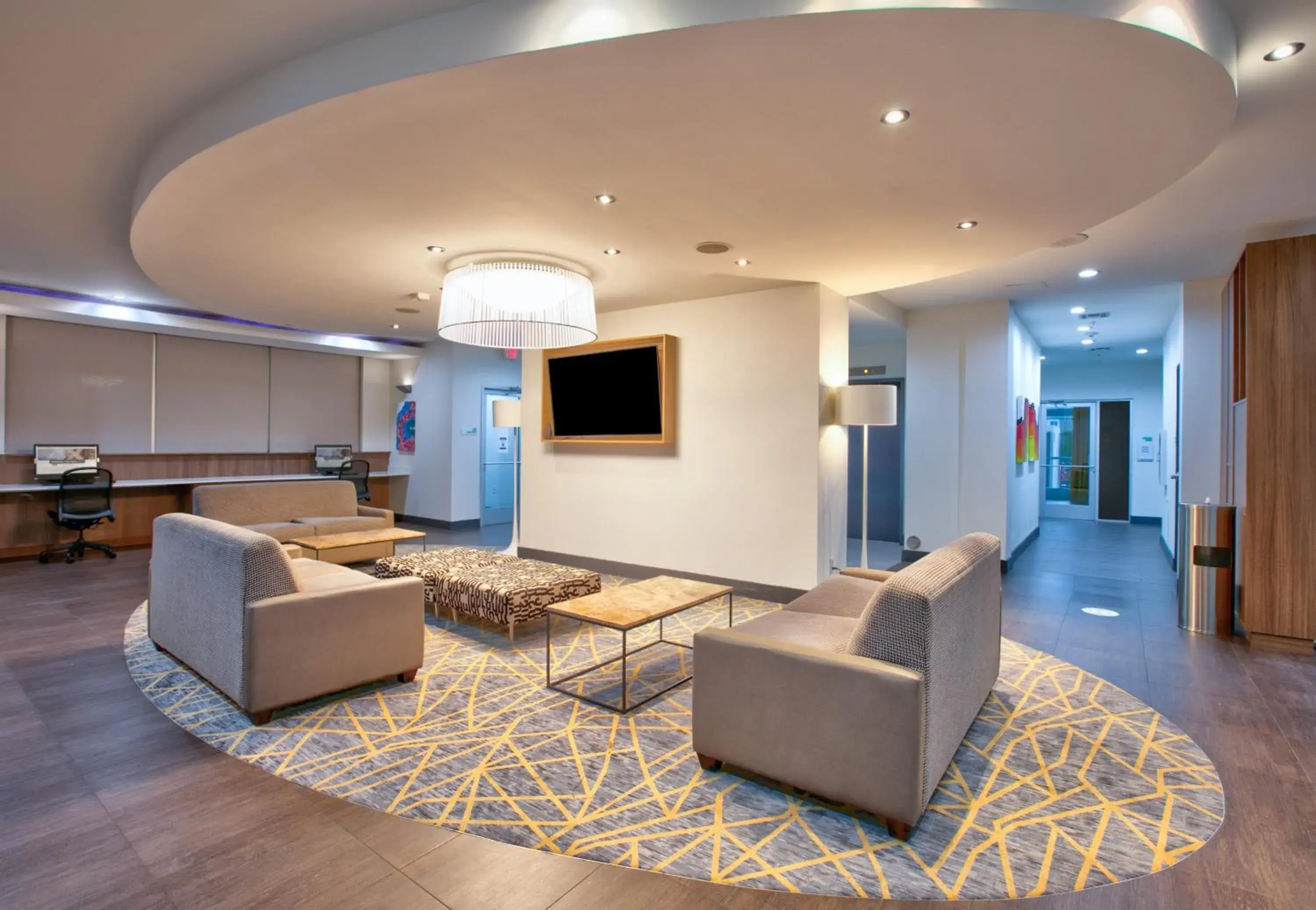 Property building in Holiday Inn Dallas - Fort Worth Airport South by IHG Property building in Holiday Inn Dallas - Fort Worth Airport South by IHG