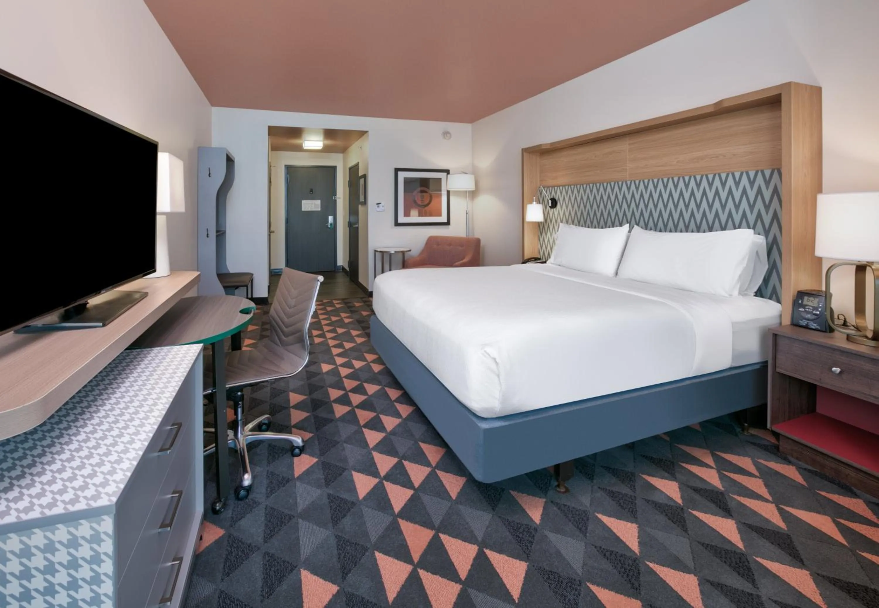 Photo of the whole room, Bed in Holiday Inn Dallas - Fort Worth Airport South by IHG
