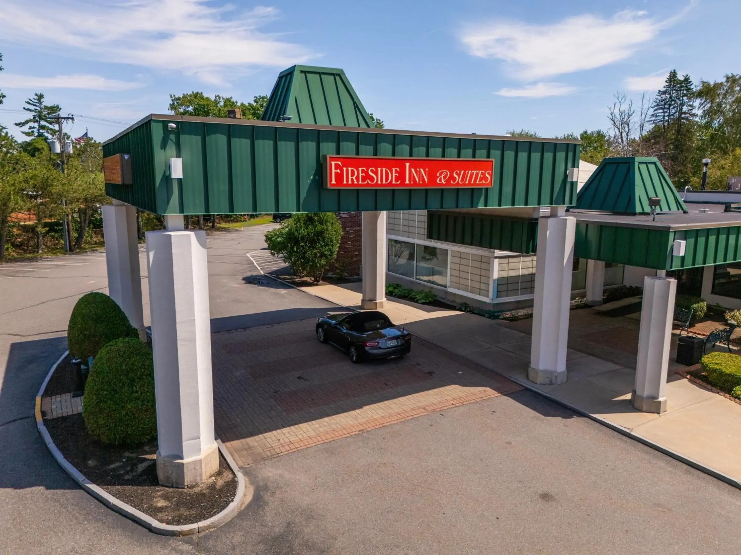 Property building in Fireside Inn & Suites Portland Property building in Fireside Inn & Suites Portland