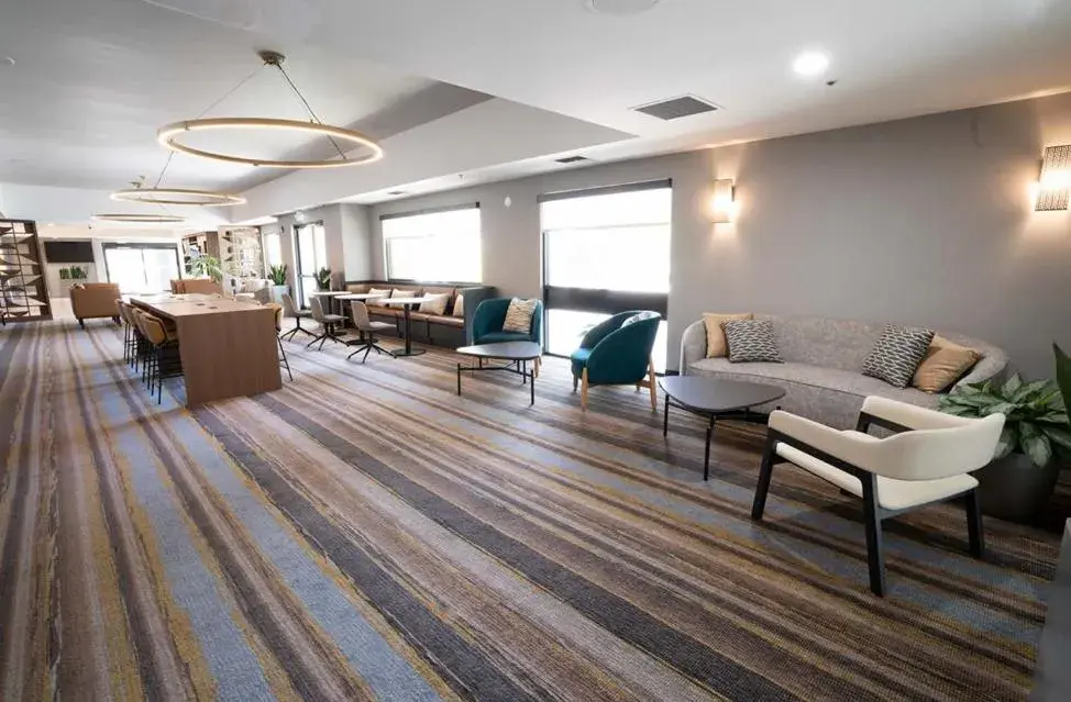 Property building in Holiday Inn Dublin - Pleasanton by IHG Property building in Holiday Inn Dublin - Pleasanton by IHG