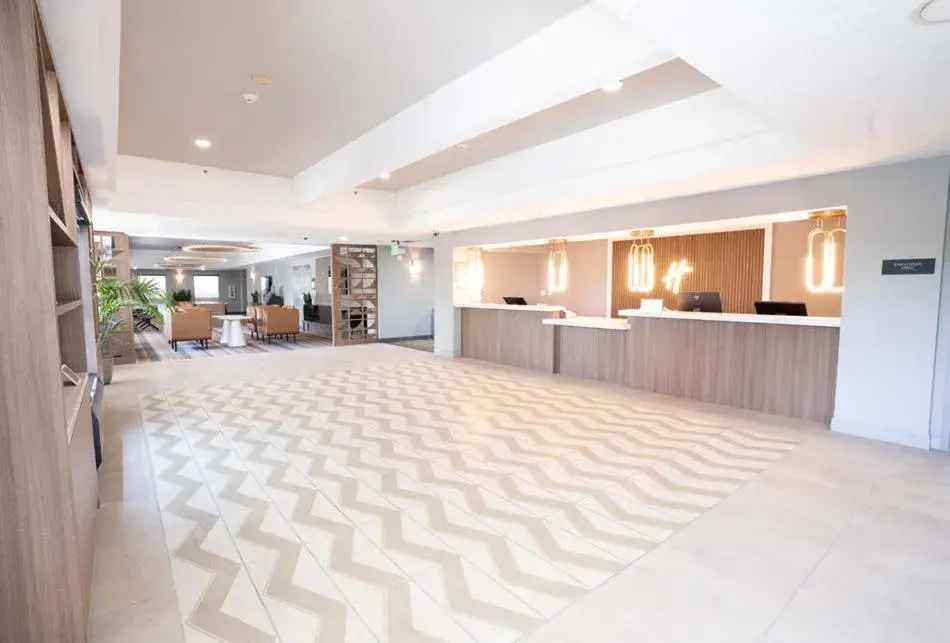 Lobby or reception in Holiday Inn Dublin - Pleasanton by IHG Lobby or reception in Holiday Inn Dublin - Pleasanton by IHG