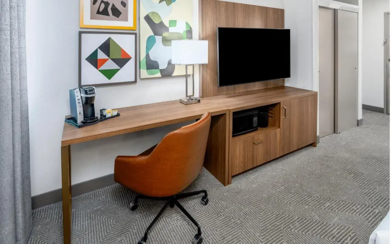 Standard Room in Holiday Inn Dublin - Pleasanton by IHG Standard Room in Holiday Inn Dublin - Pleasanton by IHG