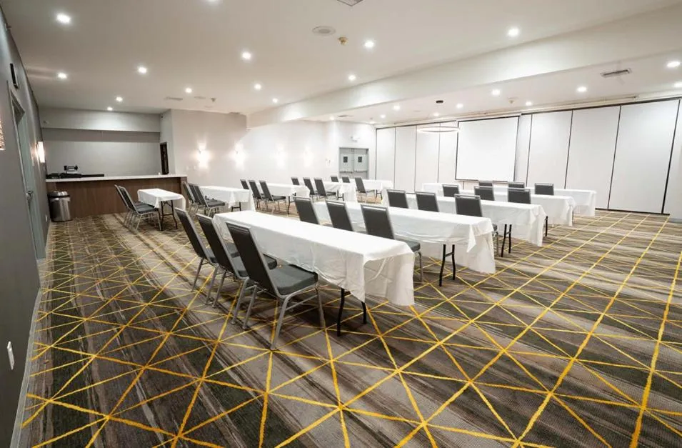 Restaurant/places to eat in Holiday Inn Dublin - Pleasanton by IHG