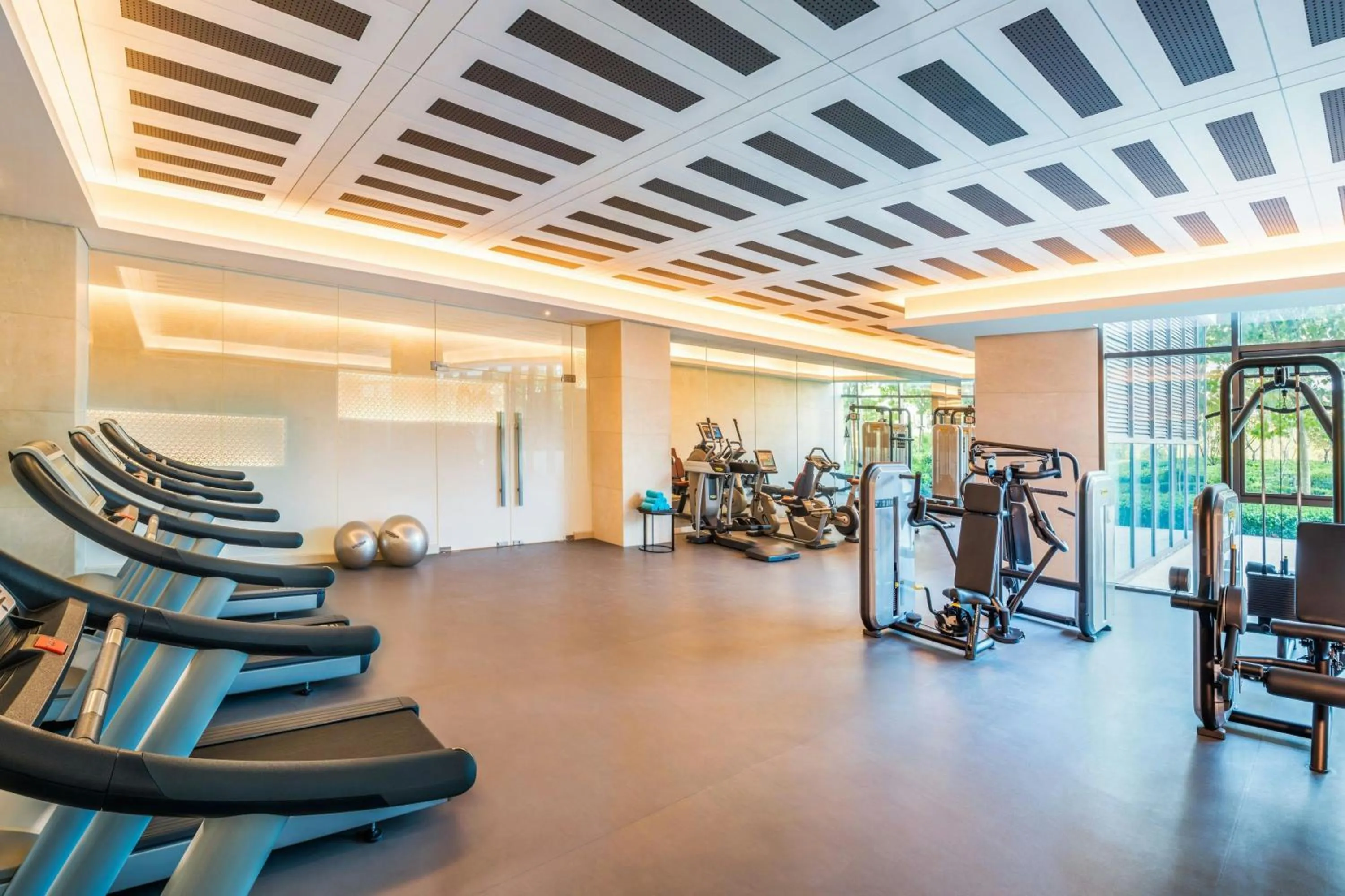 Fitness centre/facilities in Le Meridien Qingdao West Coast