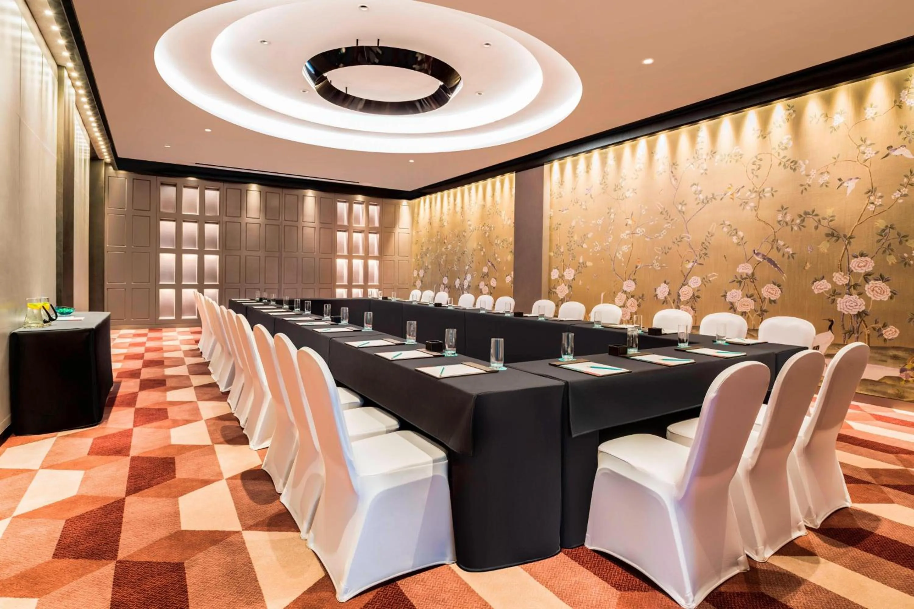 Meeting/conference room in Le Meridien Qingdao West Coast