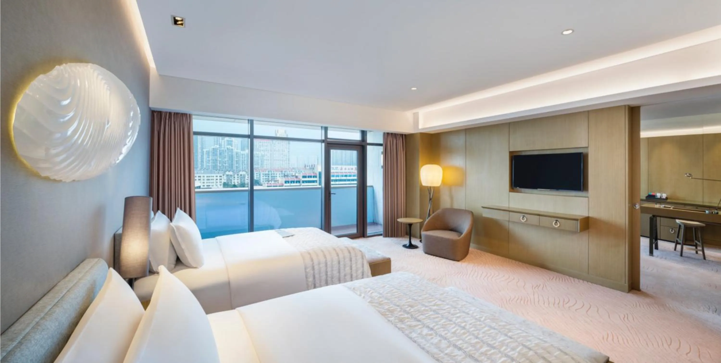 Bedroom, Bed in Le Meridien Qingdao West Coast