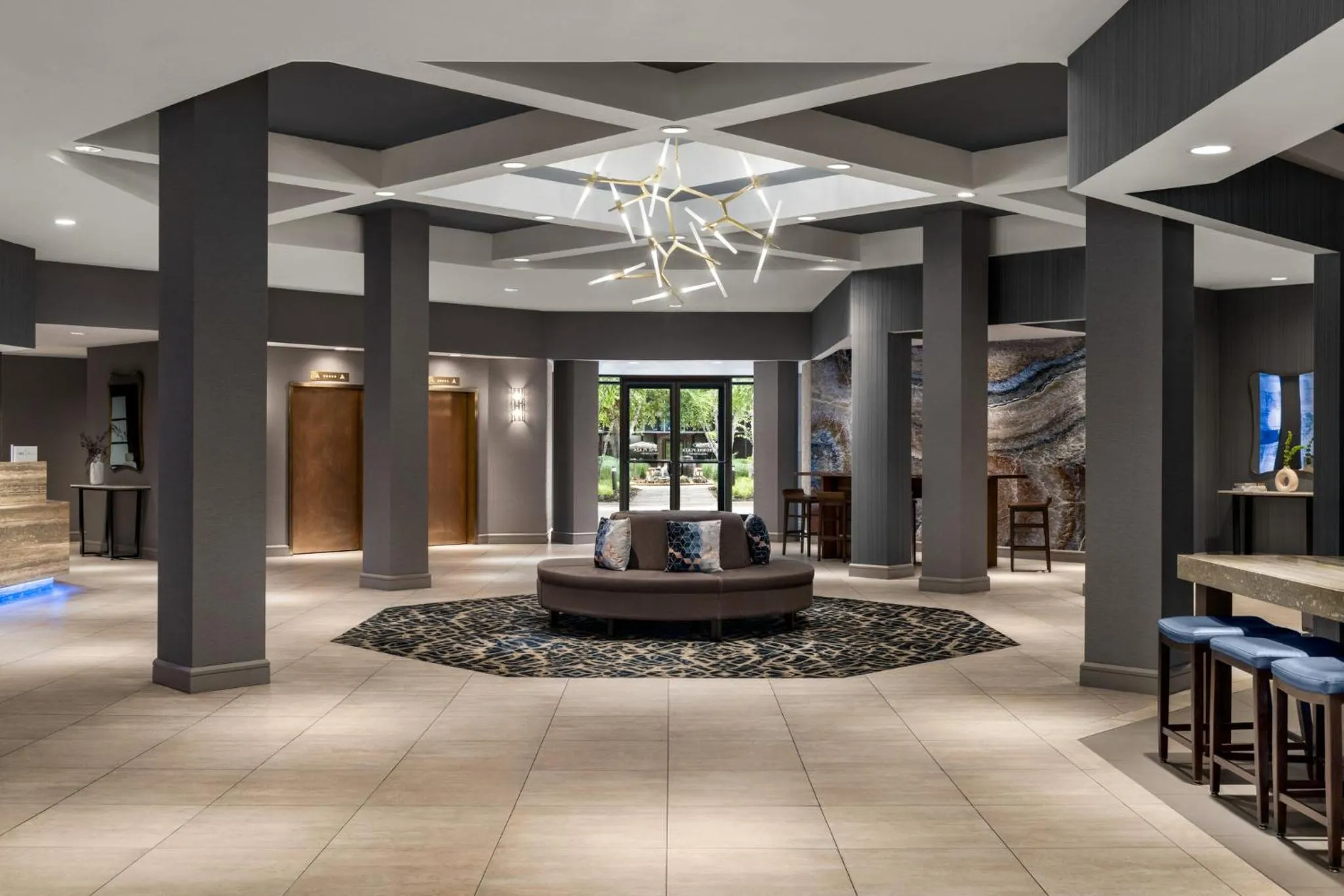 Property building in Crowne Plaza Edison by IHG