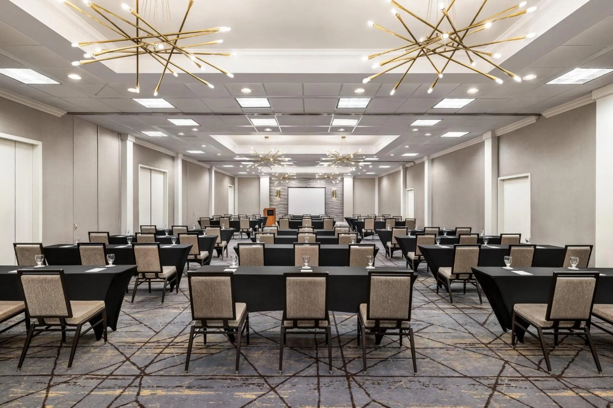 Banquet/Function facilities in Crowne Plaza Edison by IHG