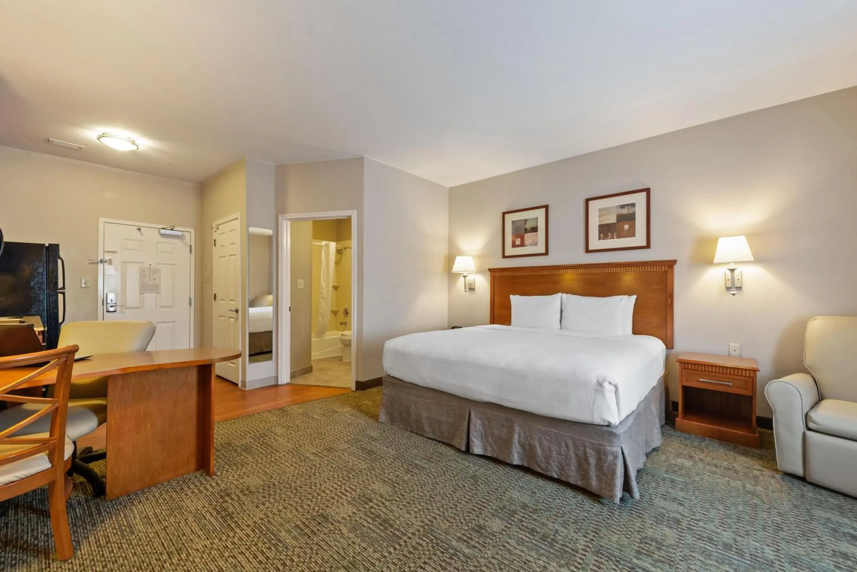 Photo of the whole room in Extended Stay America Suites - Houston - Katy - I-10