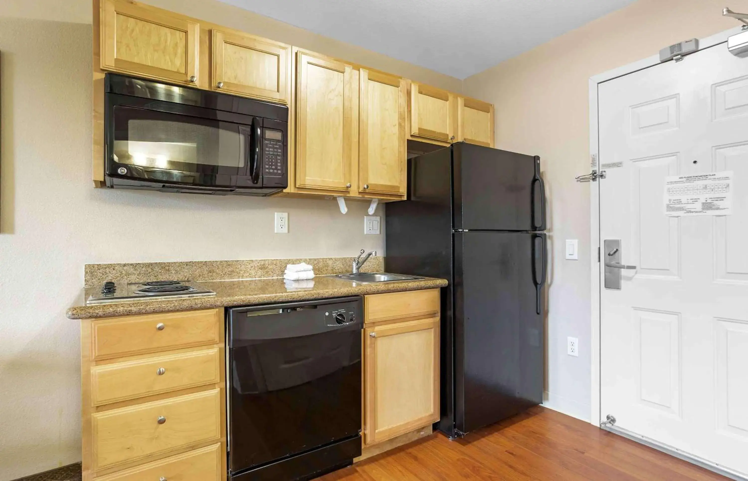 Bedroom, Kitchen/Kitchenette in Extended Stay America Suites - Houston - Katy - I-10