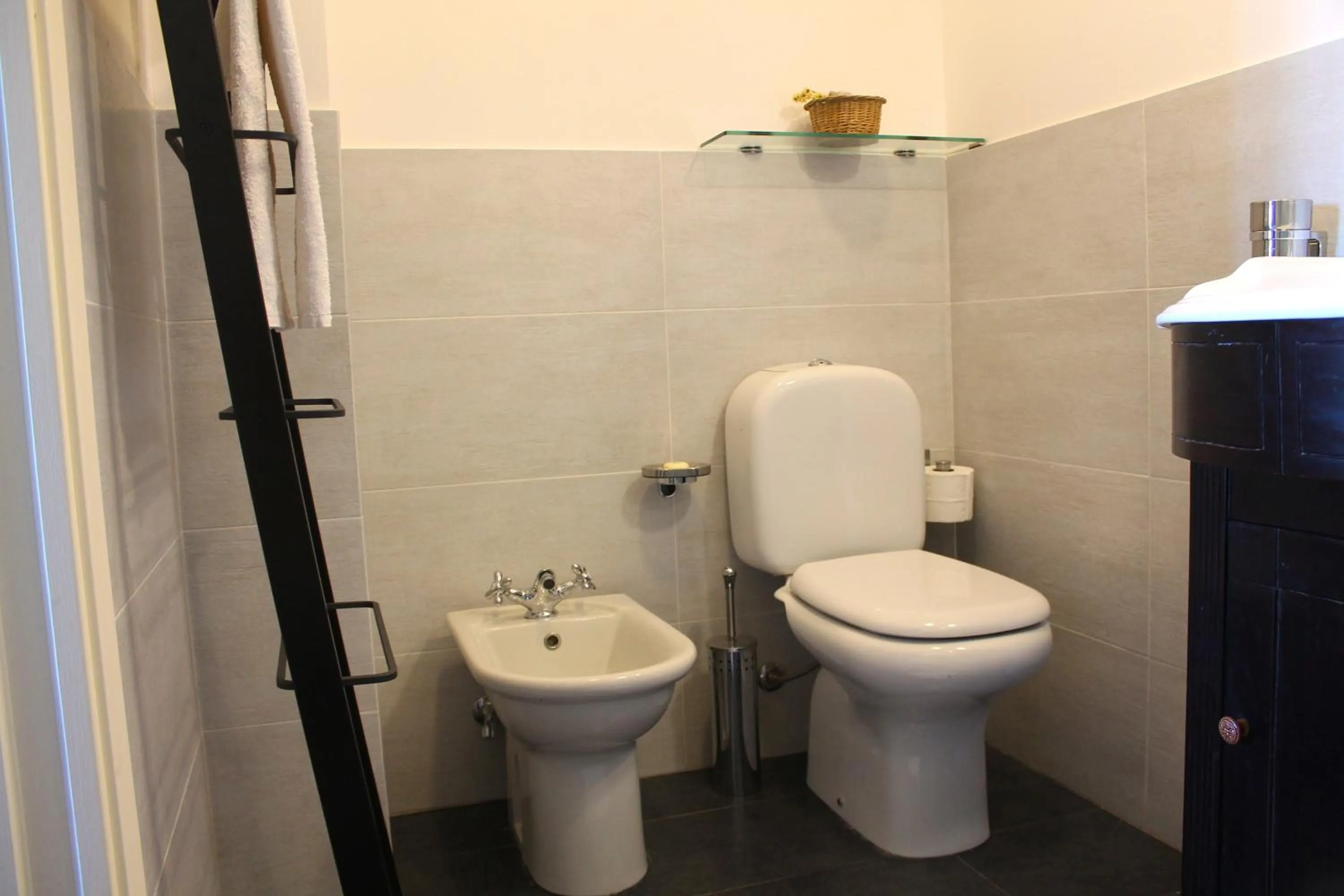 Toilet in La Via del Mare