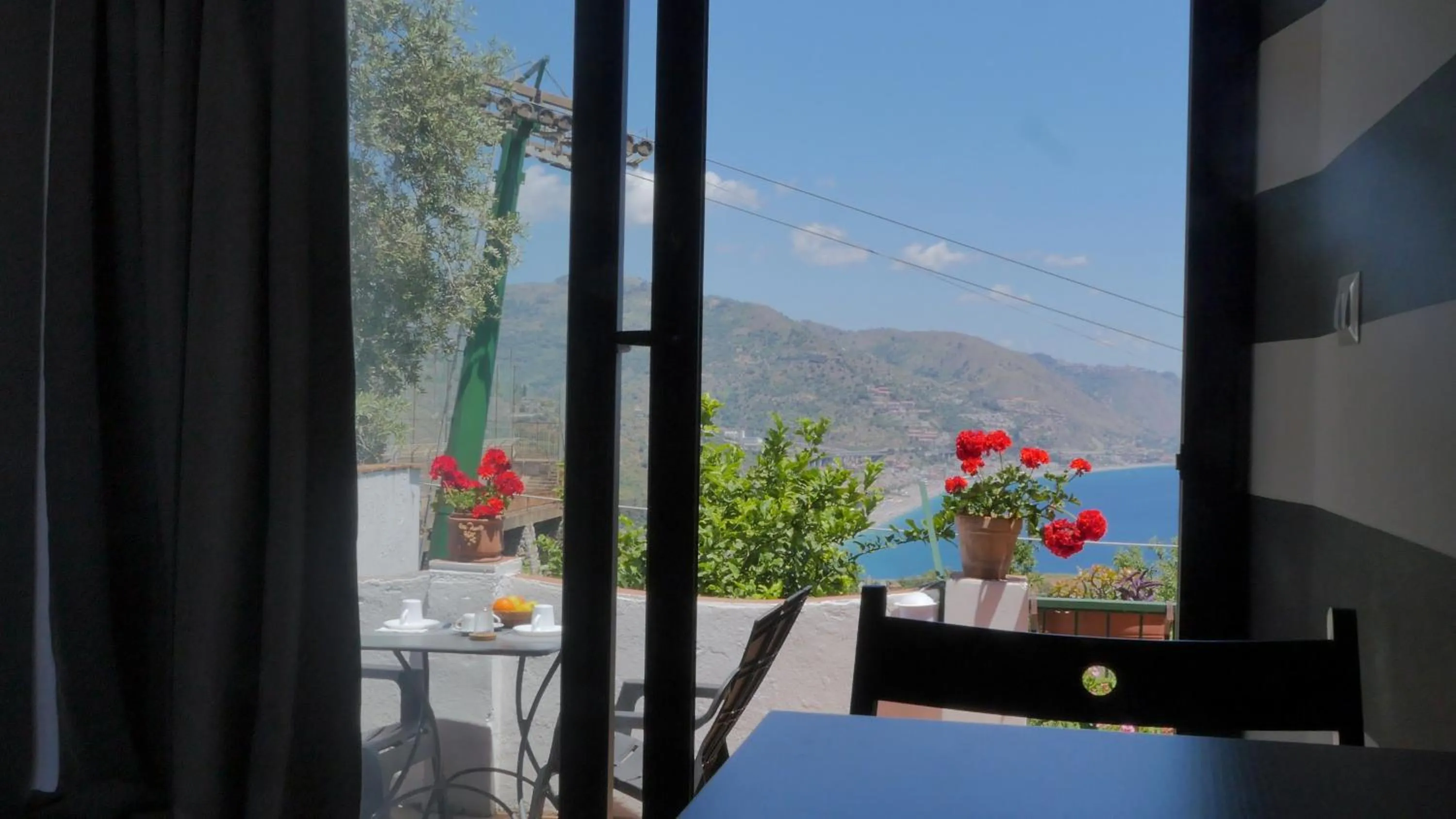 Balcony/Terrace in La Via del Mare