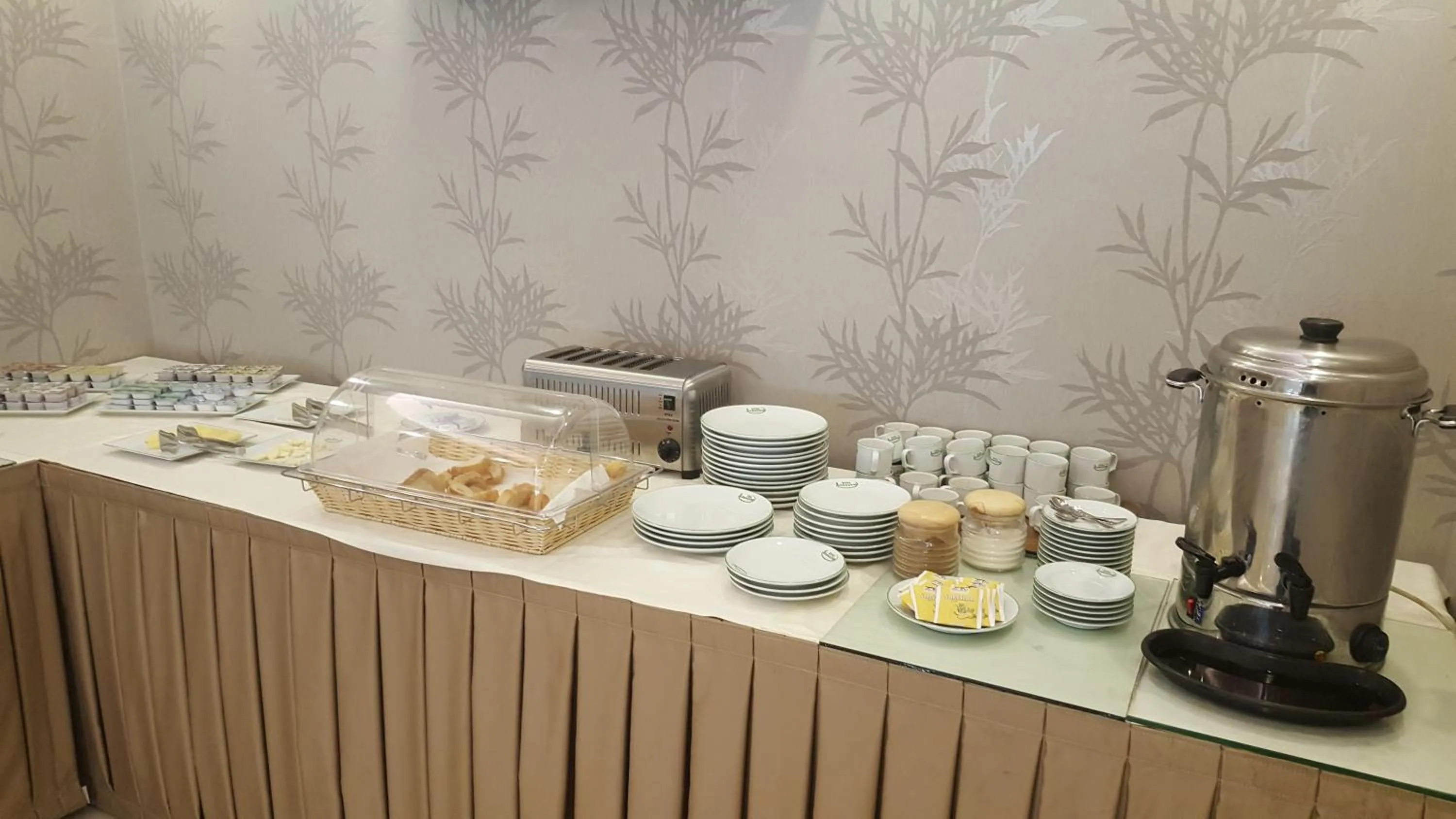 Food and drinks in Hotel Kabacam Aydin