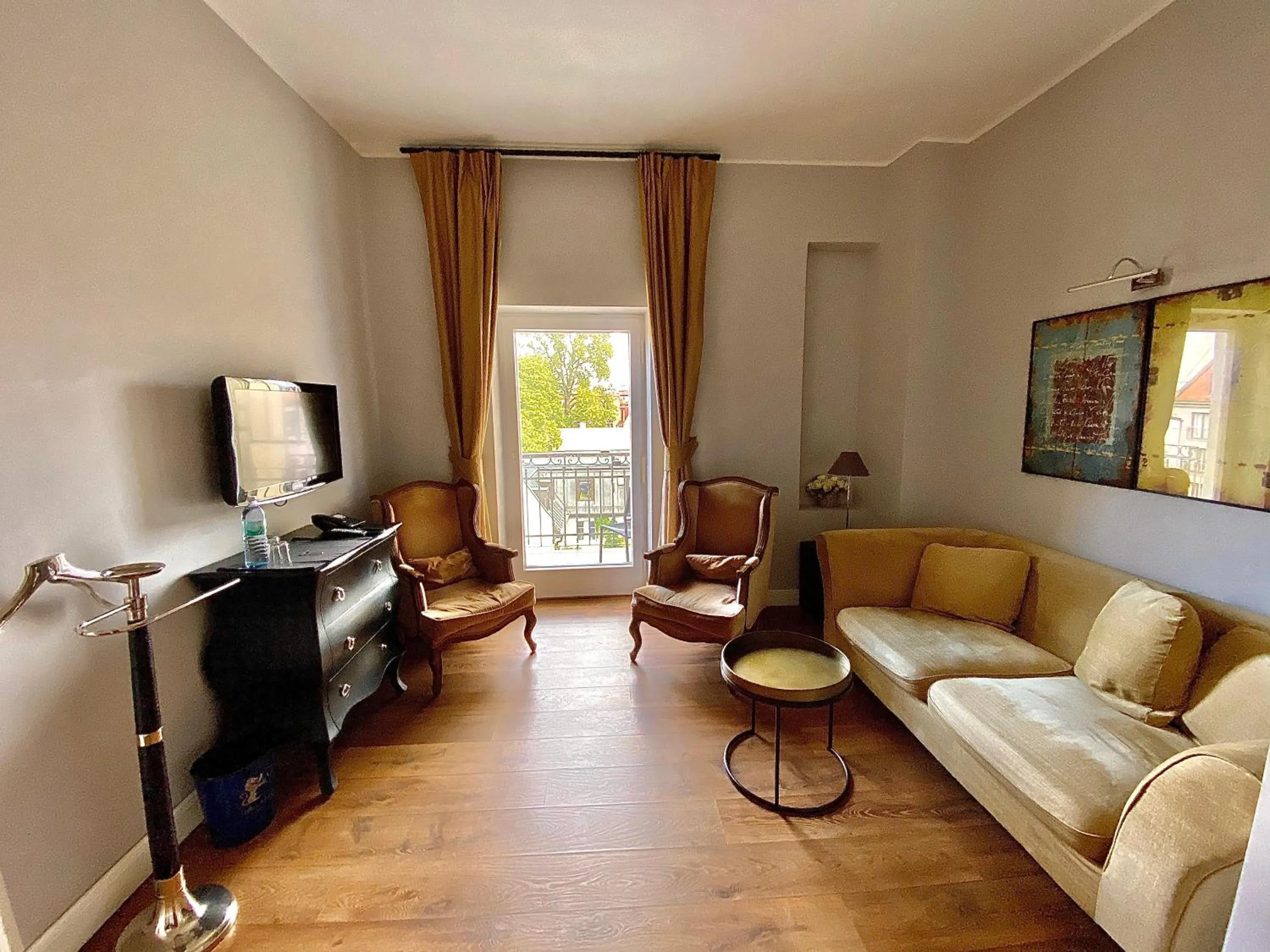 Photo of the whole room in Das Nikolai Hotel