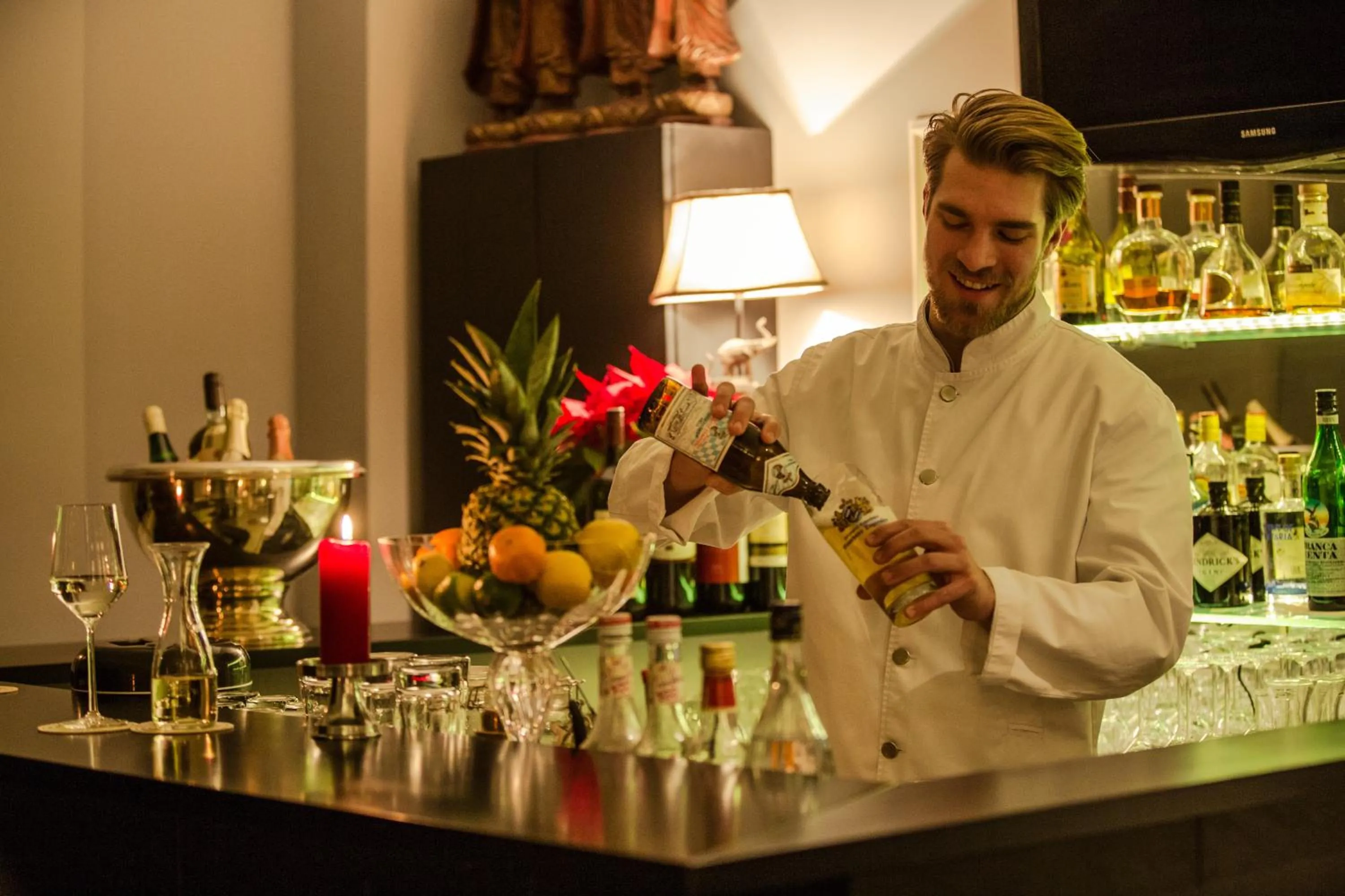 Lounge or bar in Das Nikolai Hotel