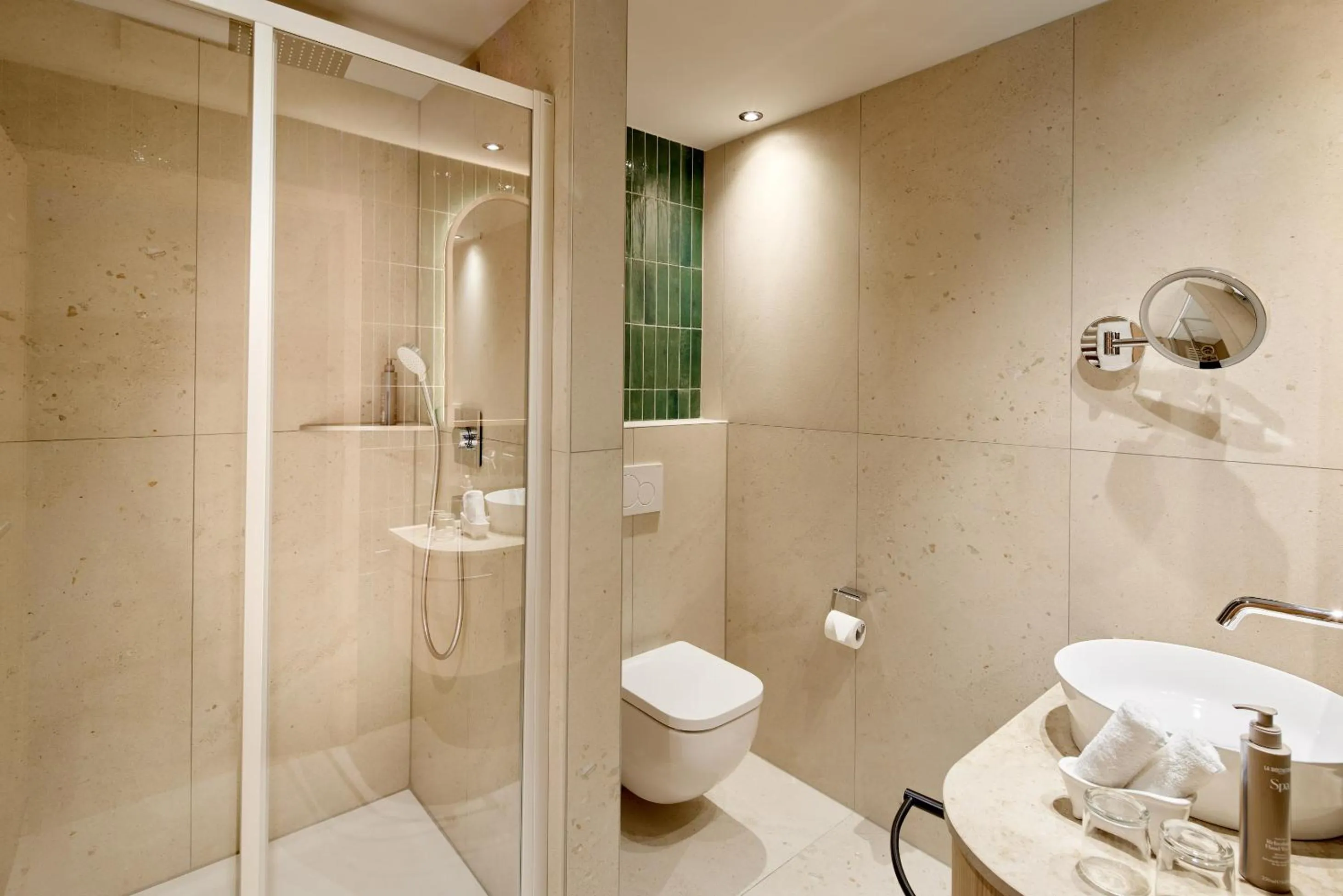 Shower in Garden & SPA Hotel Das Götzfried