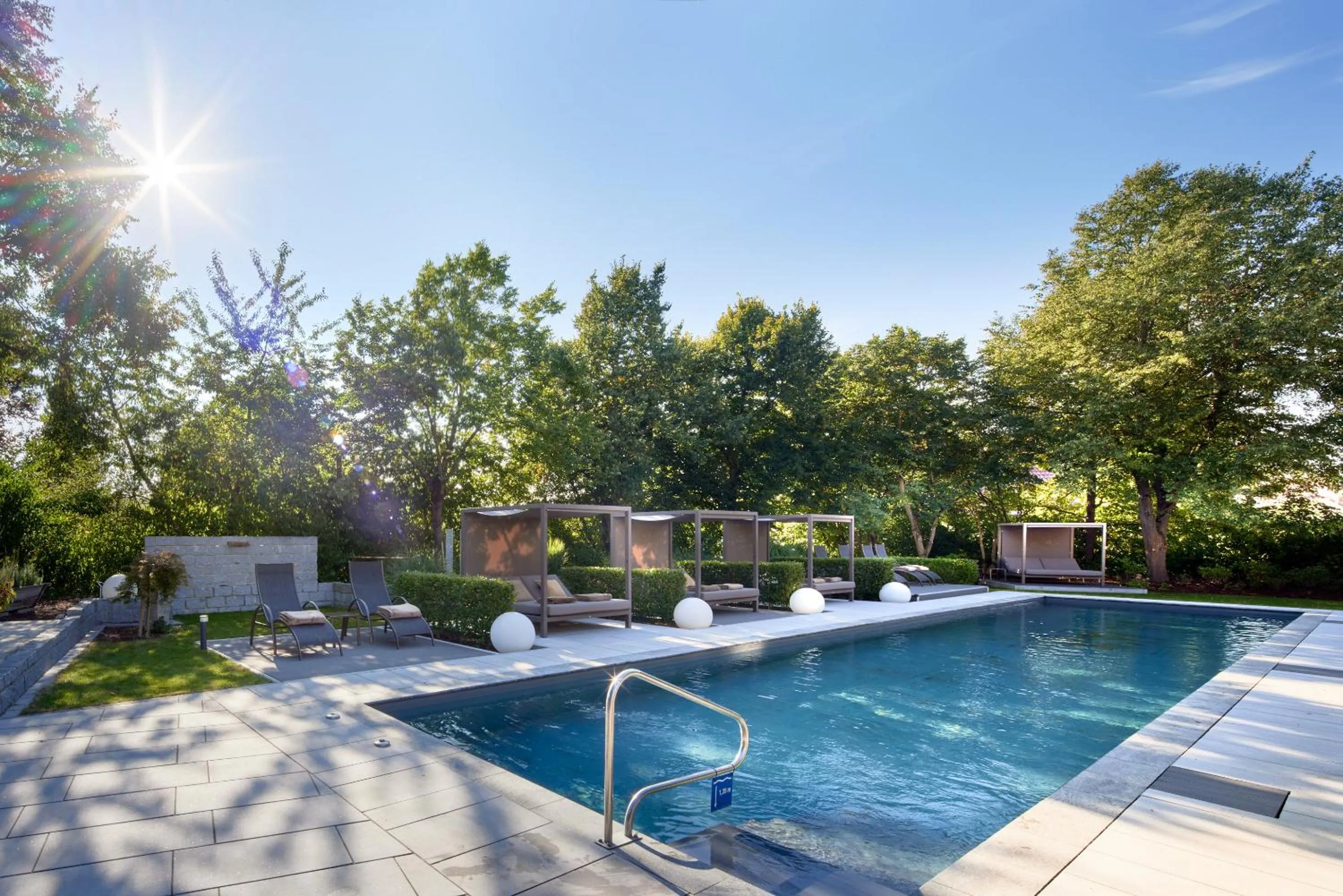 Swimming pool in Garden & SPA Hotel Das Götzfried