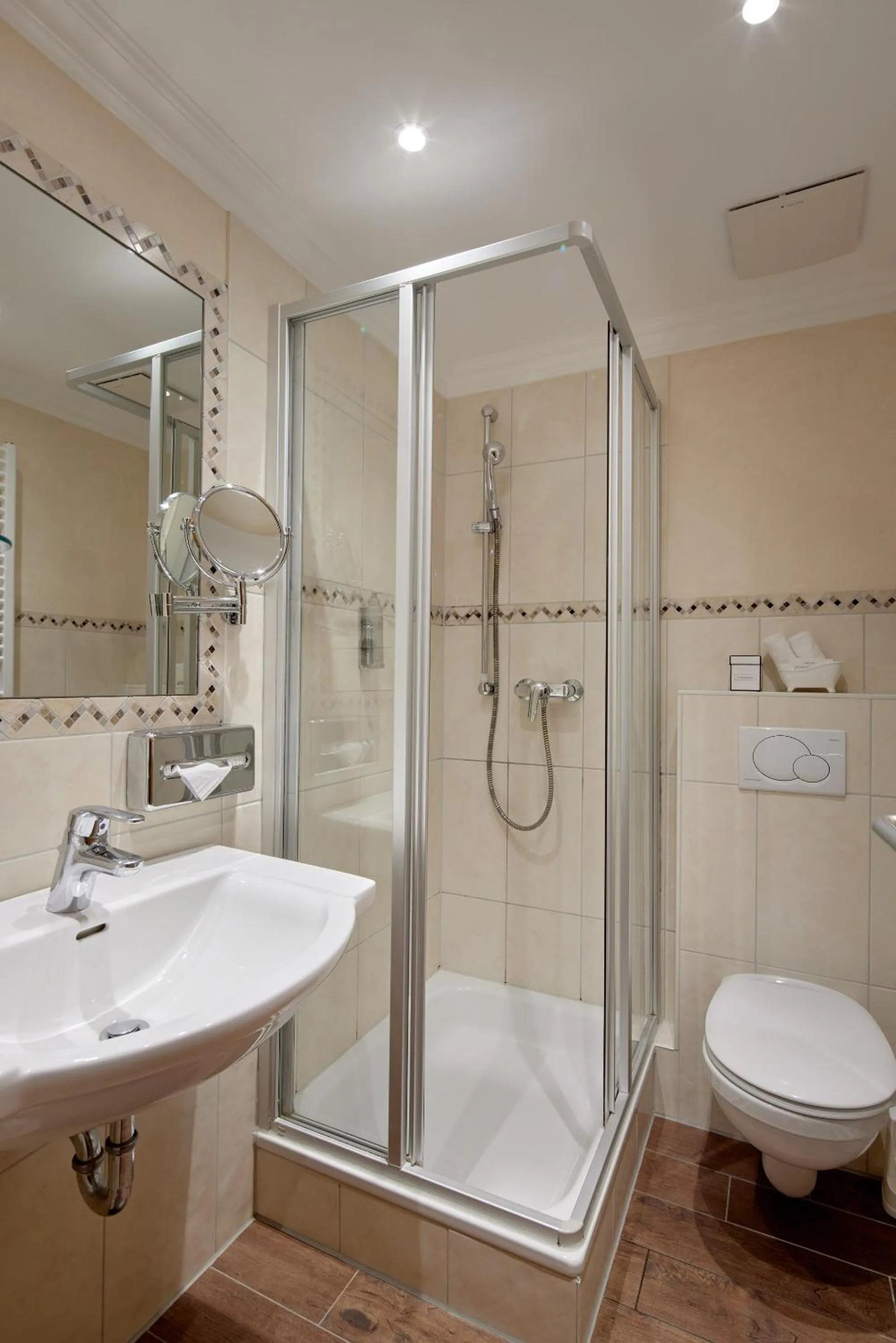 Bathroom in Garden & SPA Hotel Das Götzfried