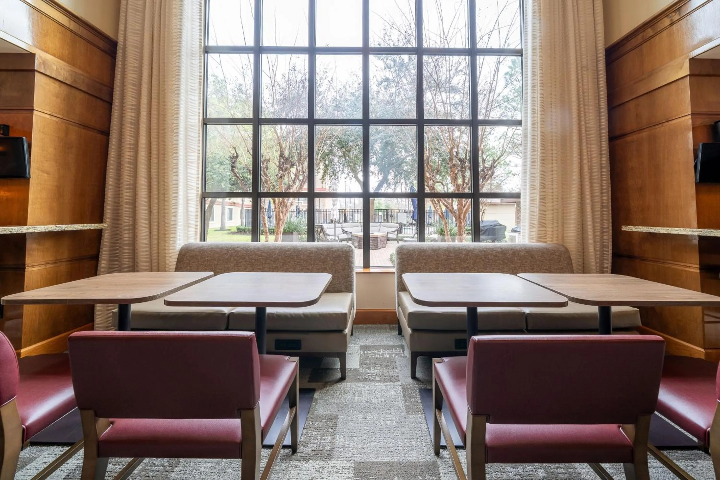 Breakfast in Staybridge Suites Houston West - Energy Corridor by IHG