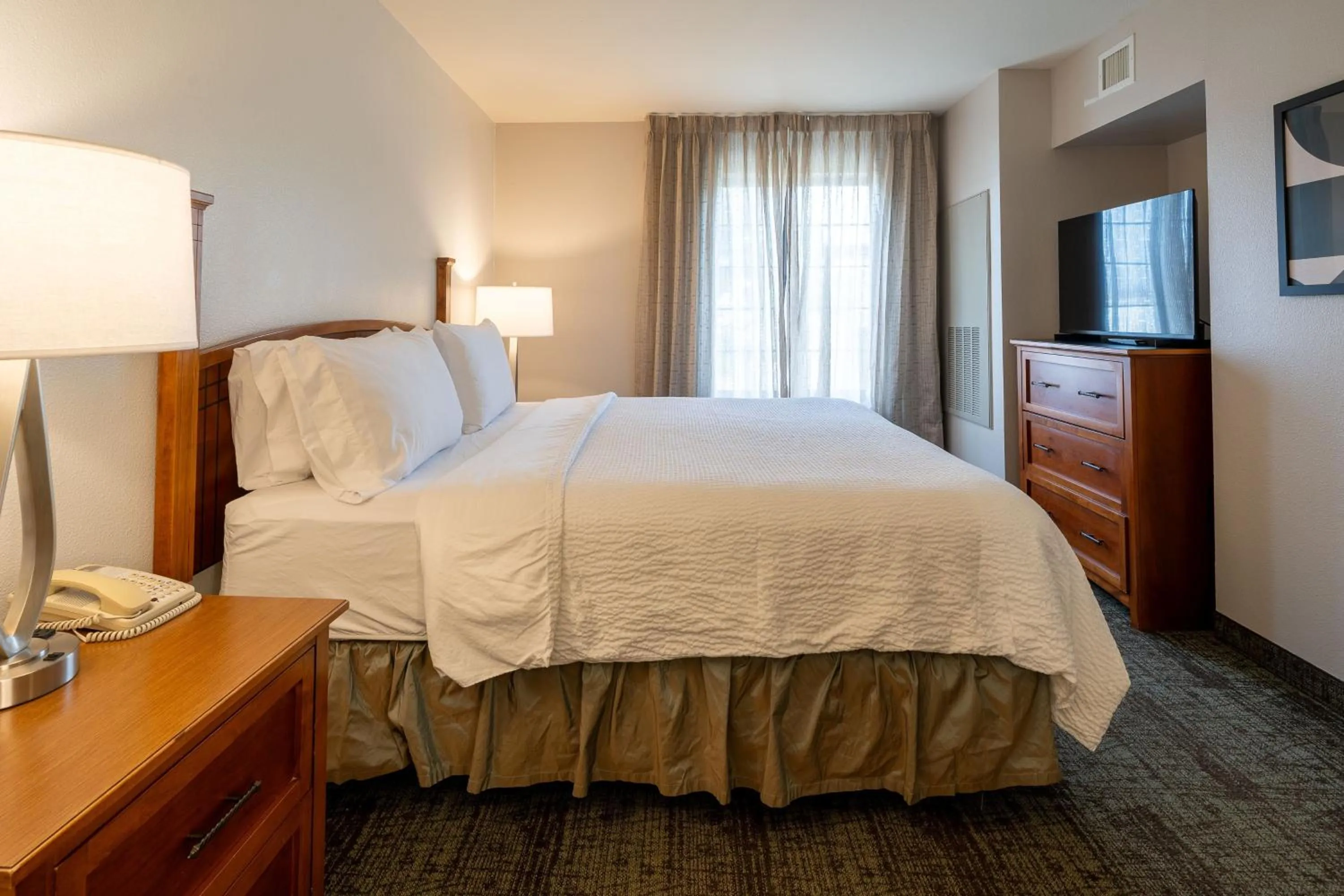 Photo of the whole room, Bed in Staybridge Suites Houston West - Energy Corridor by IHG