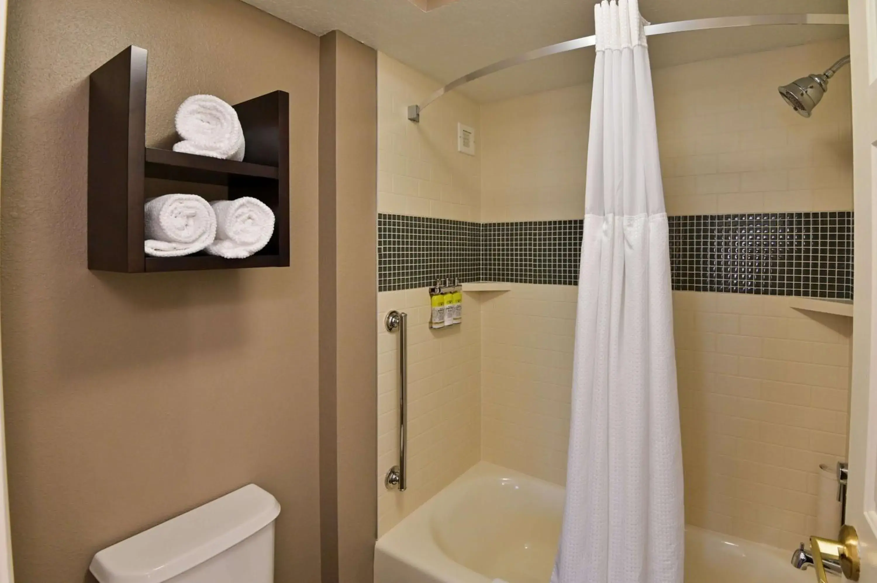 Bathroom in Sonesta ES Suites Fort Lauderdale Plantation Bathroom in Sonesta ES Suites Fort Lauderdale Plantation