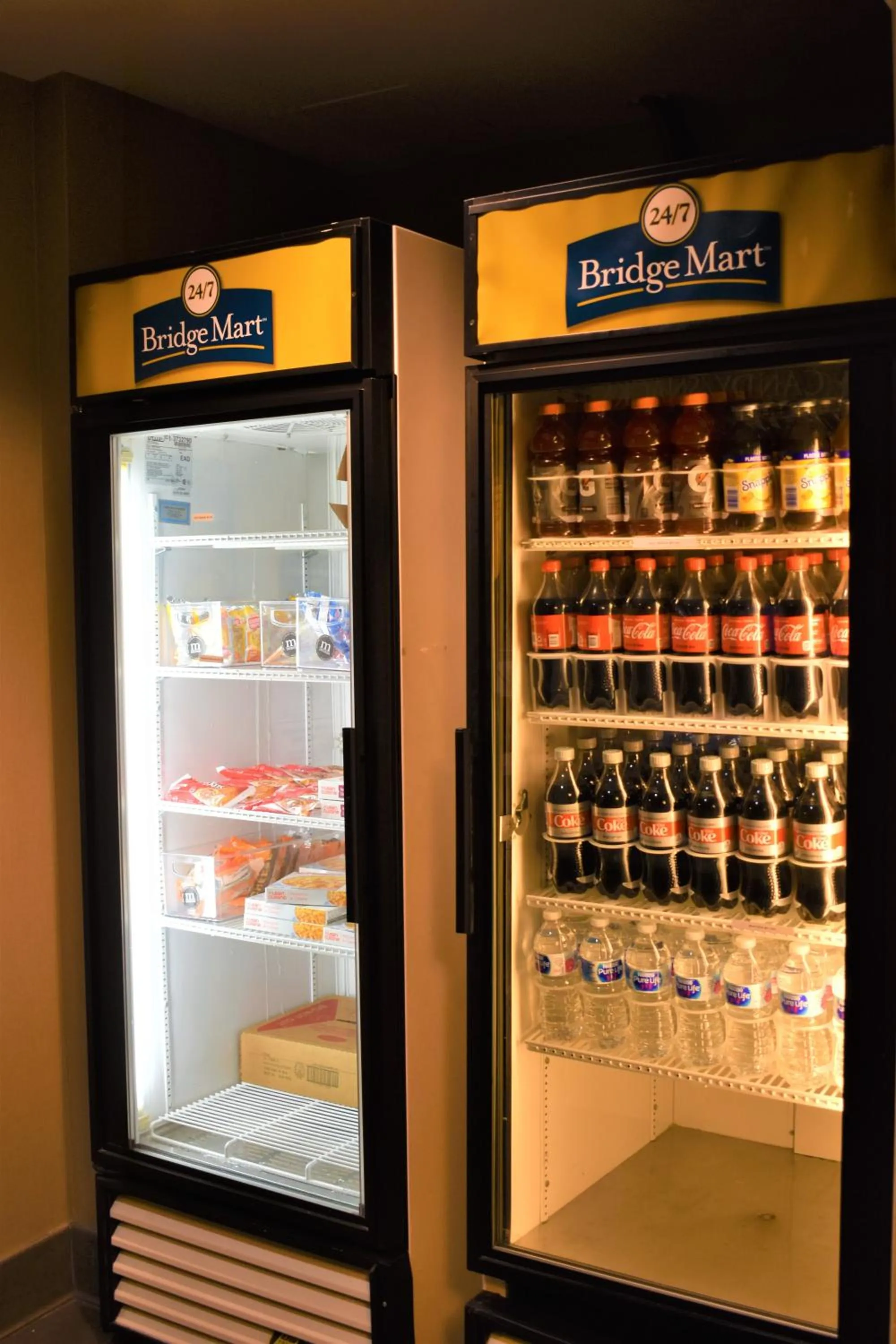 Food and drinks in Staybridge Suites Cranbury - South Brunswick by IHG