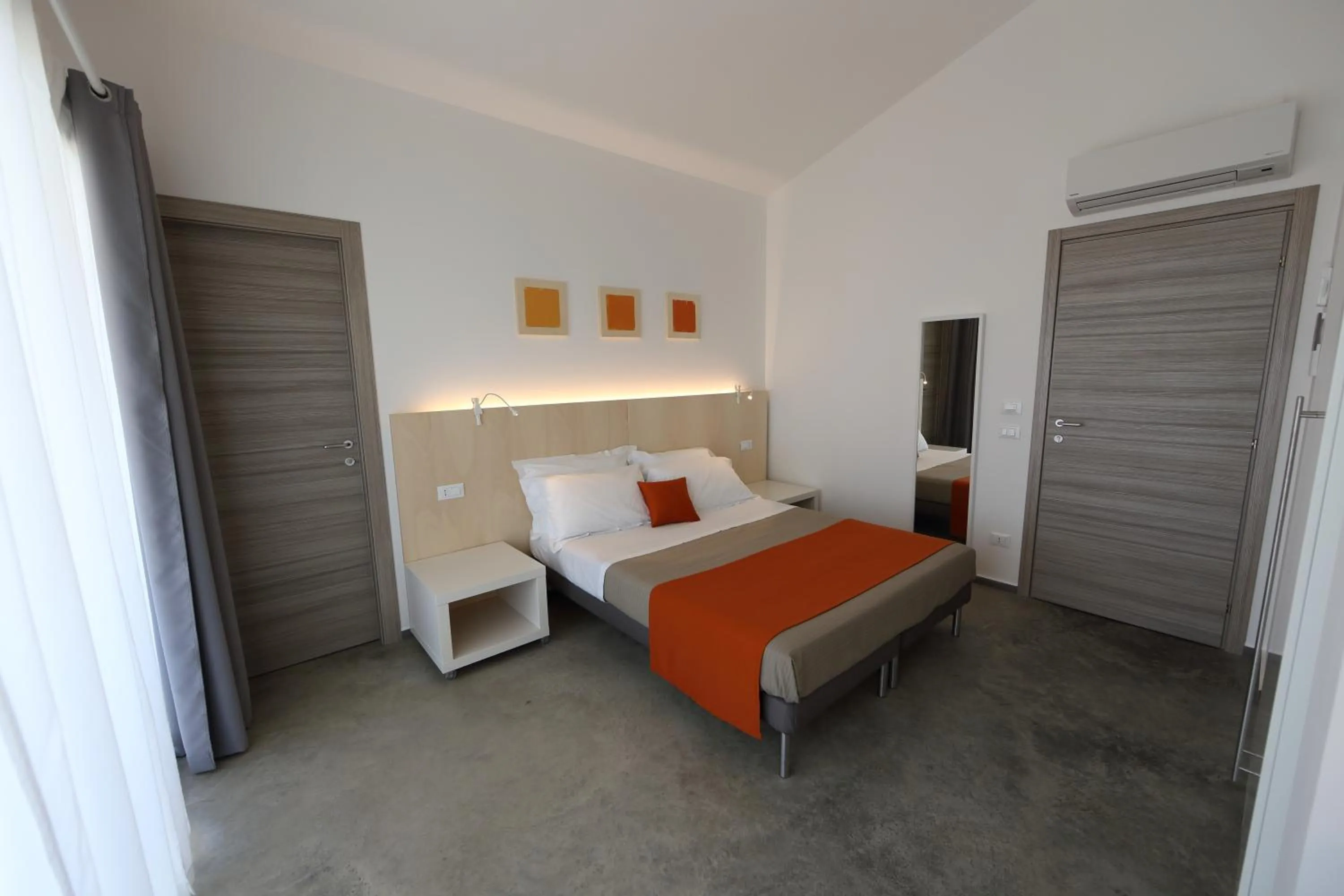 Photo of the whole room, Bed in I Giardini della Castellana