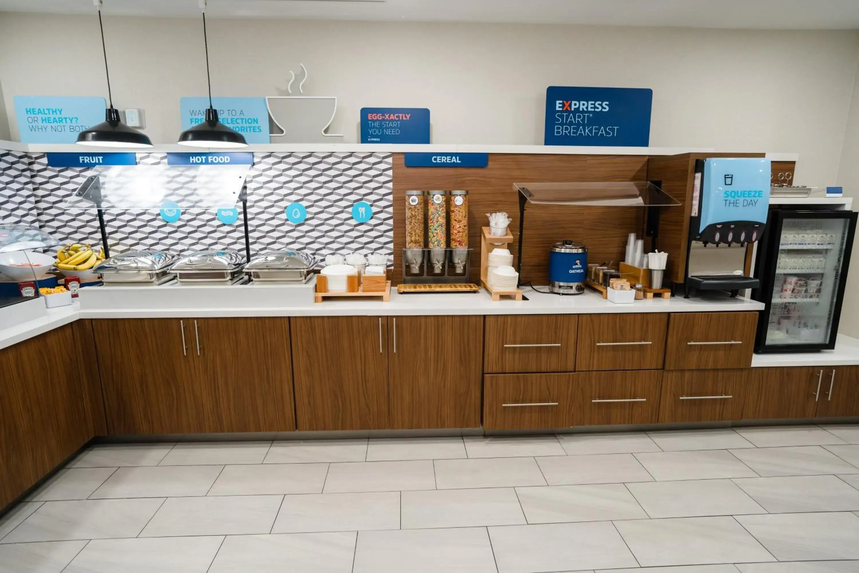 Breakfast in Holiday Inn Express Hotel & Suites Kodak East-Sevierville by IHG Breakfast in Holiday Inn Express Hotel & Suites Kodak East-Sevierville by IHG