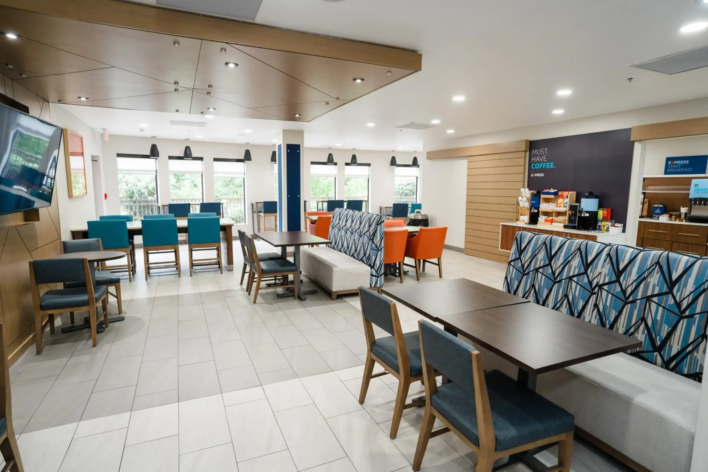 Property building in Holiday Inn Express Hotel & Suites Kodak East-Sevierville by IHG Property building in Holiday Inn Express Hotel & Suites Kodak East-Sevierville by IHG