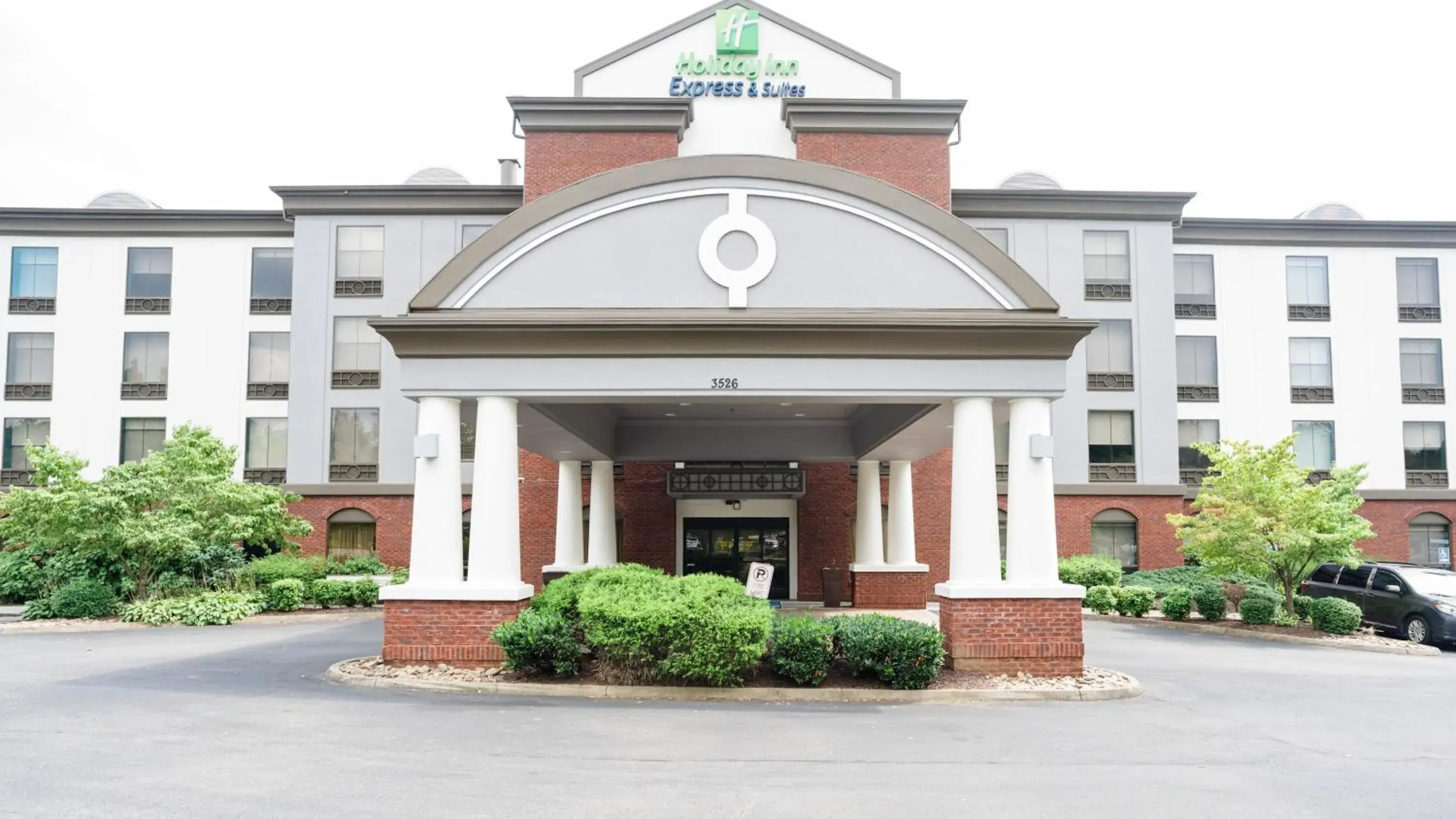 Property building in Holiday Inn Express Hotel & Suites Kodak East-Sevierville by IHG Property building in Holiday Inn Express Hotel & Suites Kodak East-Sevierville by IHG