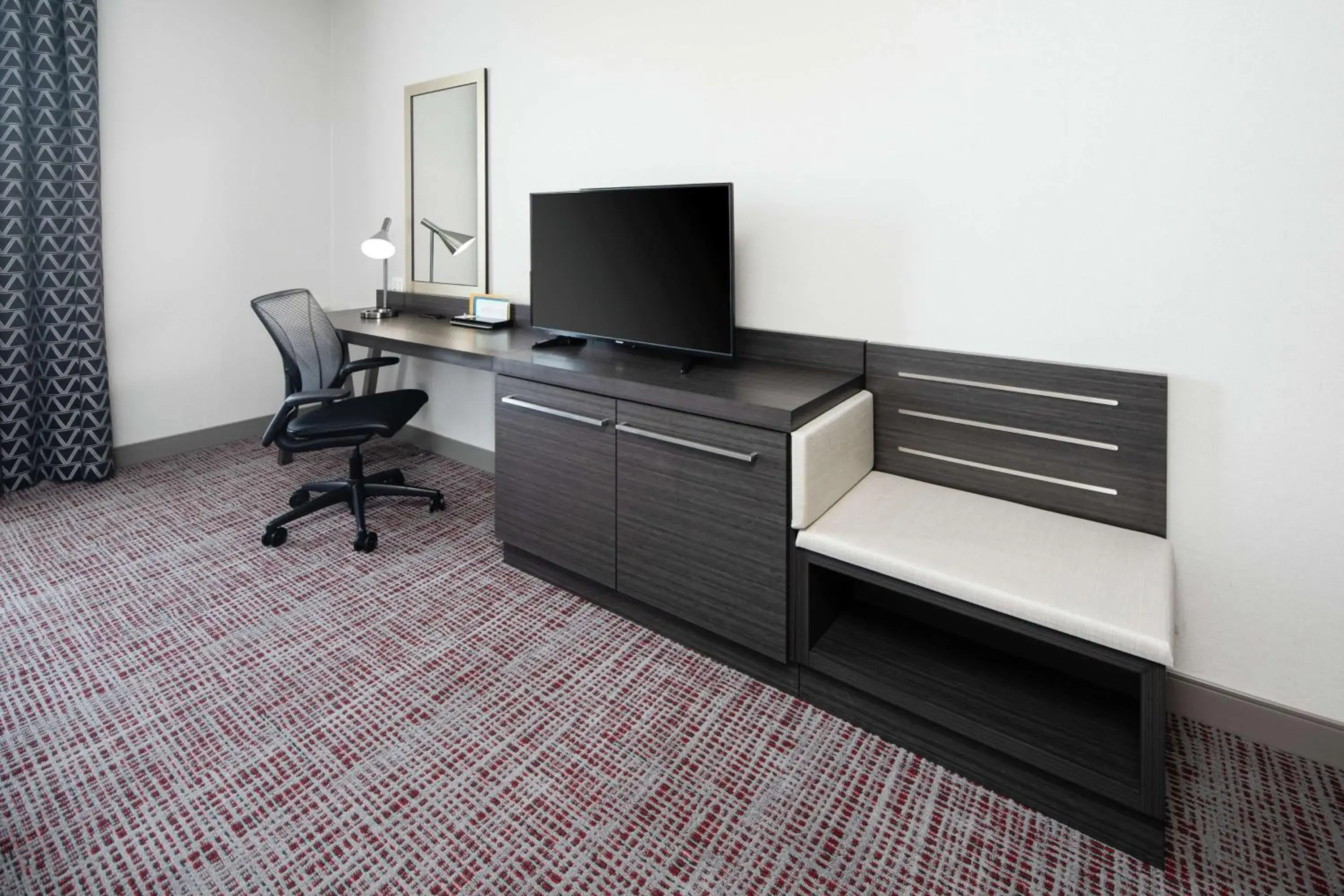 Bedroom in Hilton Garden Inn Irvine Spectrum Lake Forest Bedroom in Hilton Garden Inn Irvine Spectrum Lake Forest