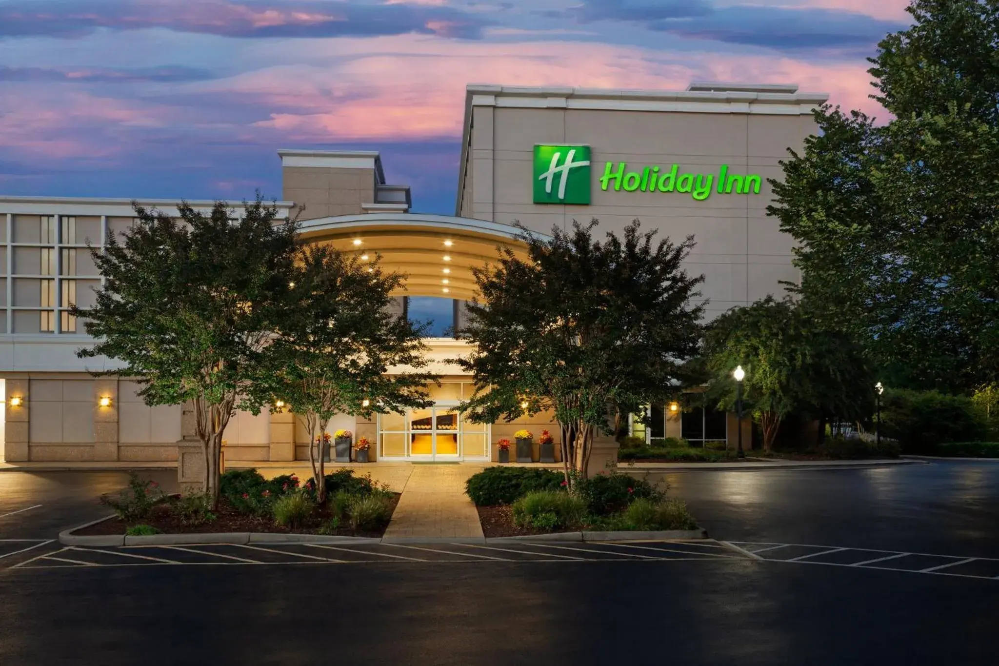 Property building in Holiday Inn Gaithersburg by IHG Property building in Holiday Inn Gaithersburg by IHG