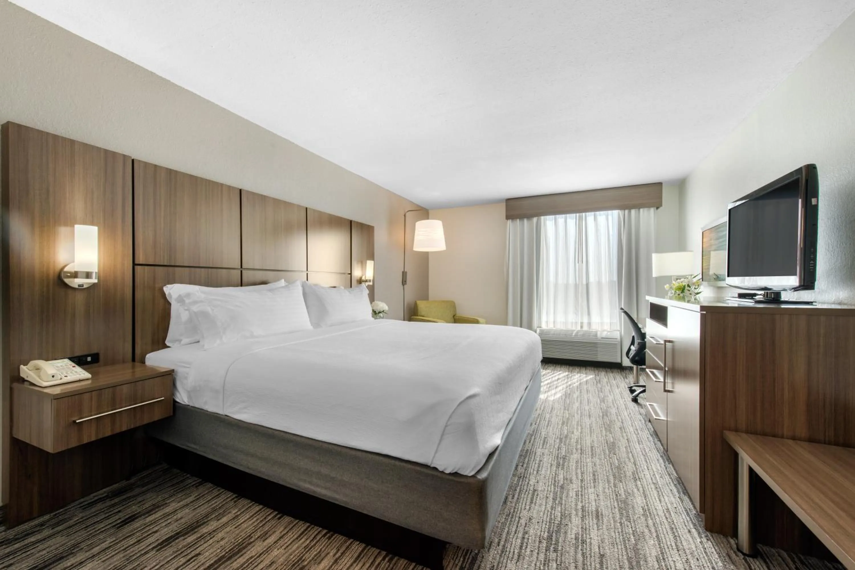 TV and multimedia, Bed in Holiday Inn Melbourne-Viera Conference Ctr by IHG