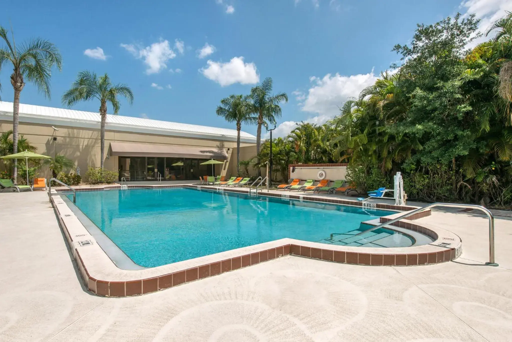 Swimming pool in Holiday Inn Melbourne-Viera Conference Ctr by IHG Swimming pool in Holiday Inn Melbourne-Viera Conference Ctr by IHG