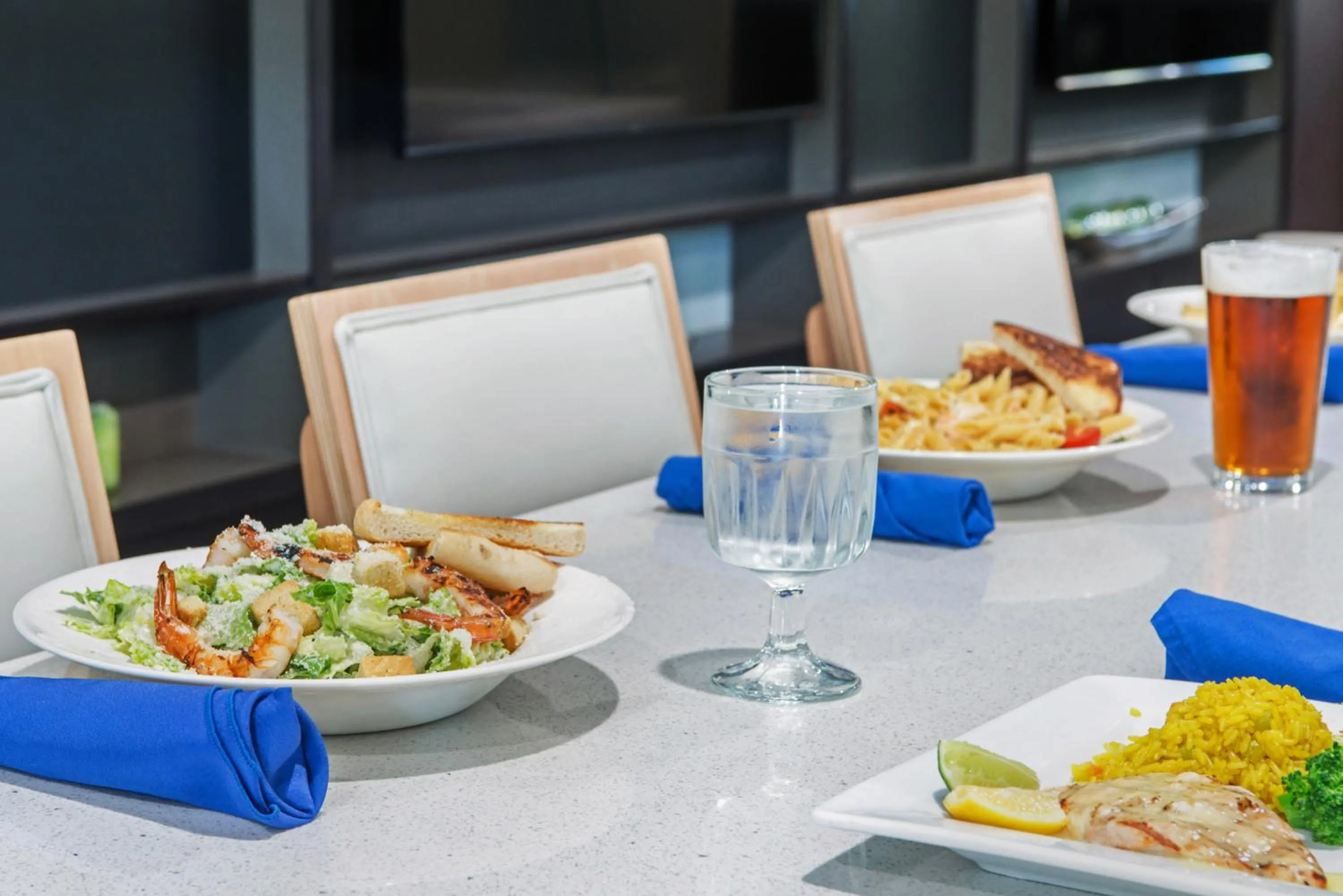 Restaurant/places to eat in Holiday Inn Melbourne-Viera Conference Ctr by IHG