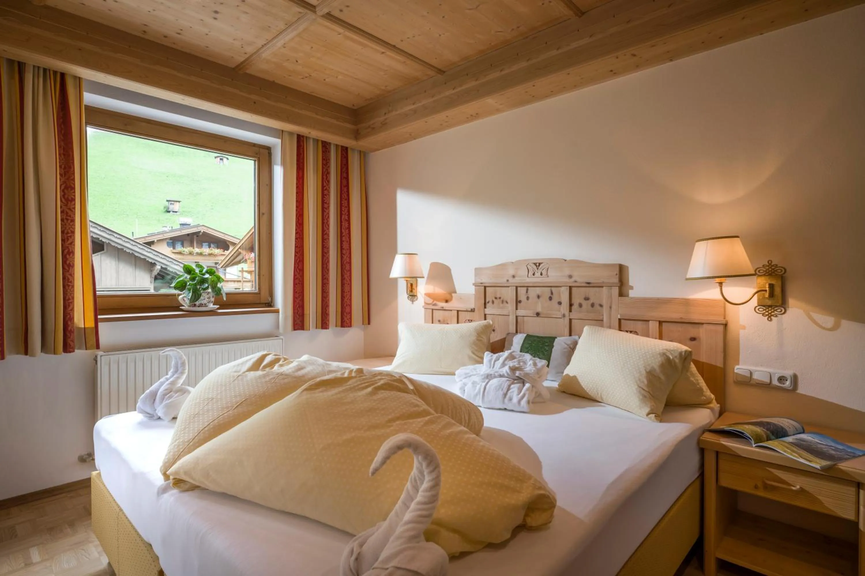 Bed in Hotel Pinzger Tux