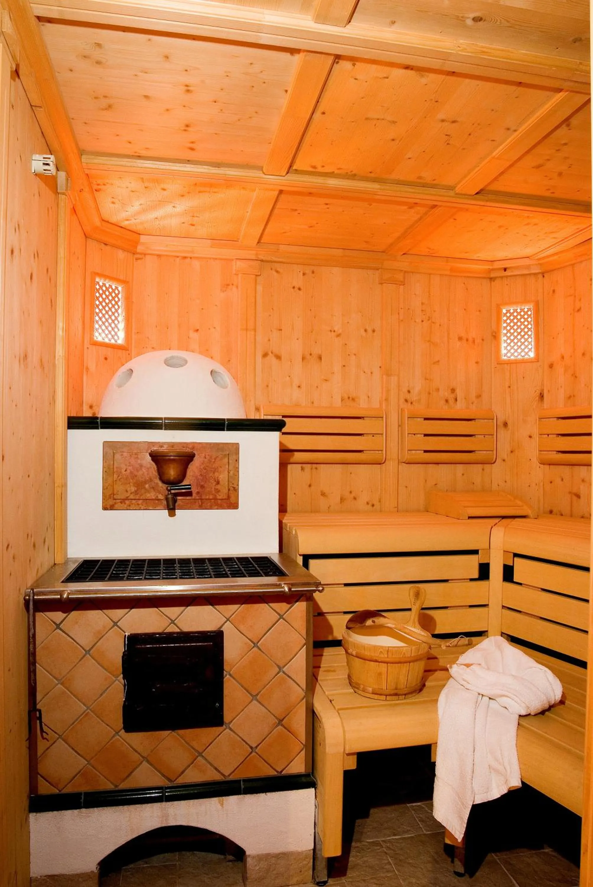 Sauna in Hotel Pinzger Tux