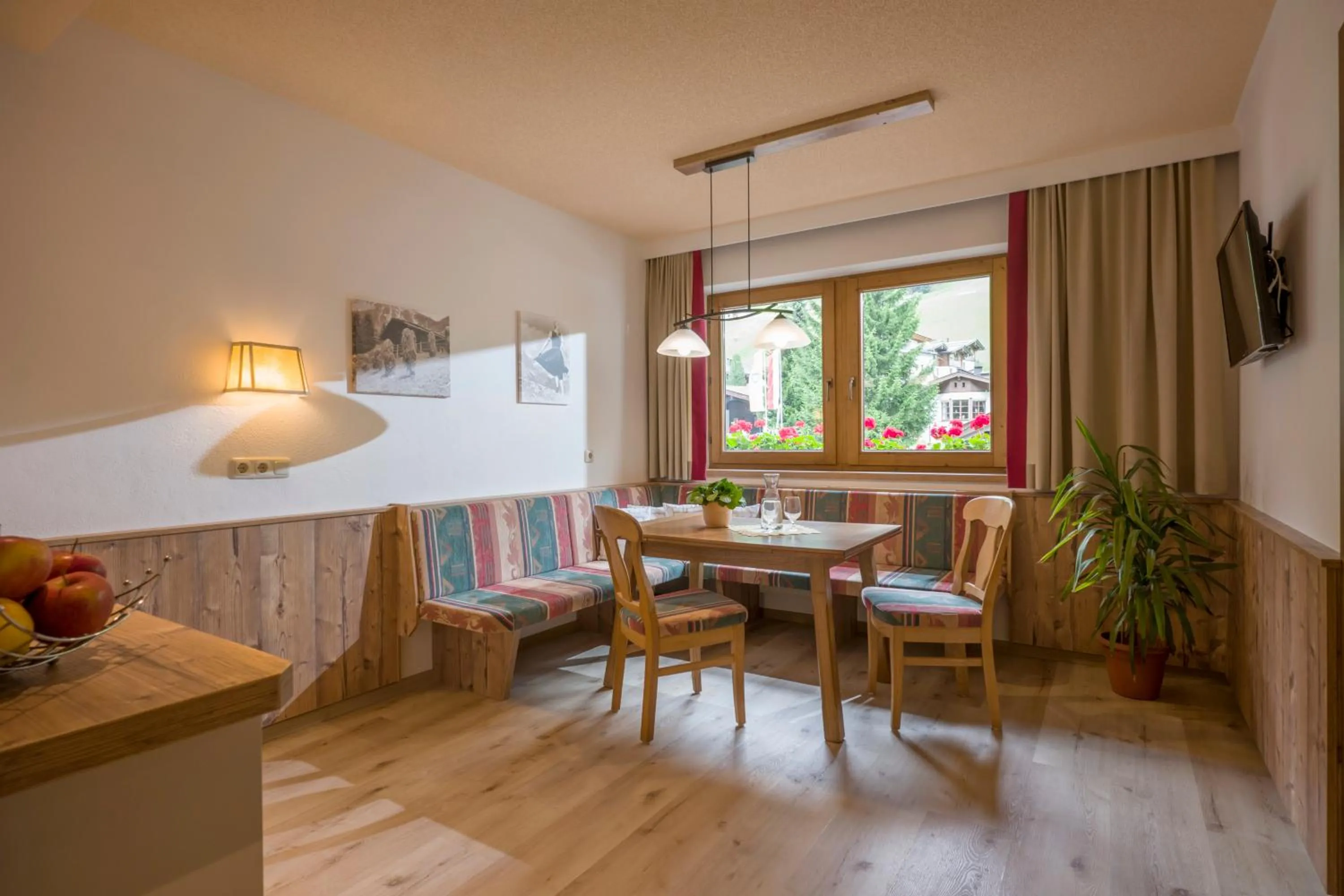 Day in Hotel Pinzger Tux